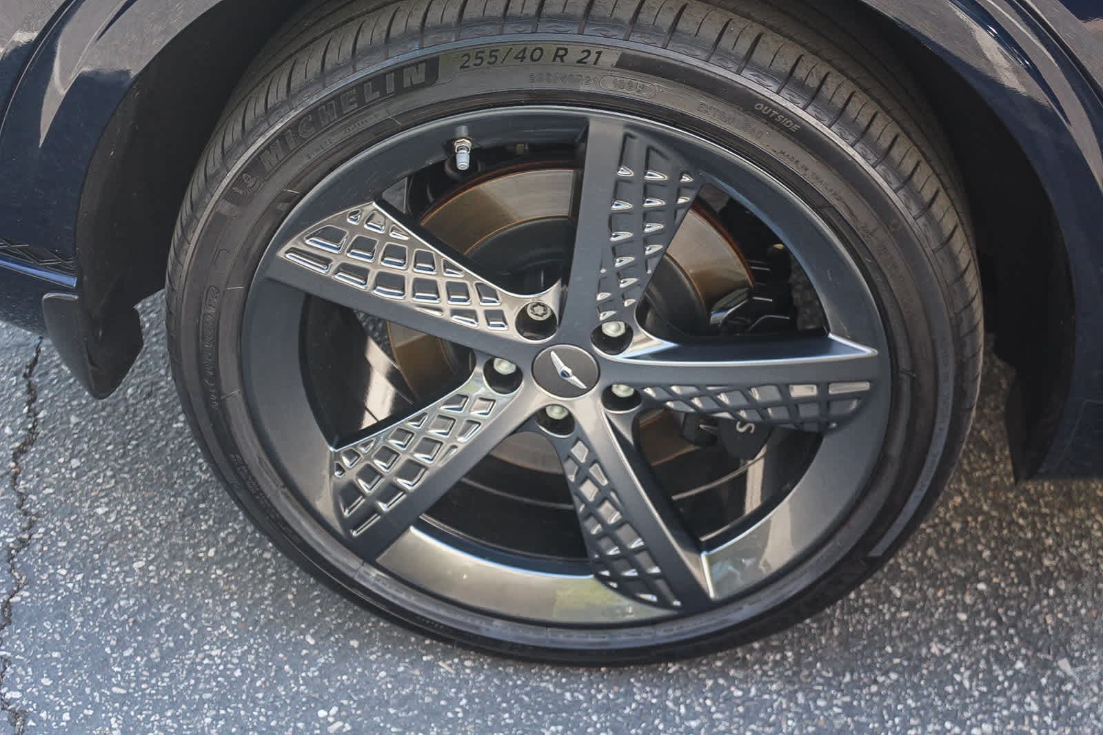 2023 Genesis GV70 3.5T Sport photo 3