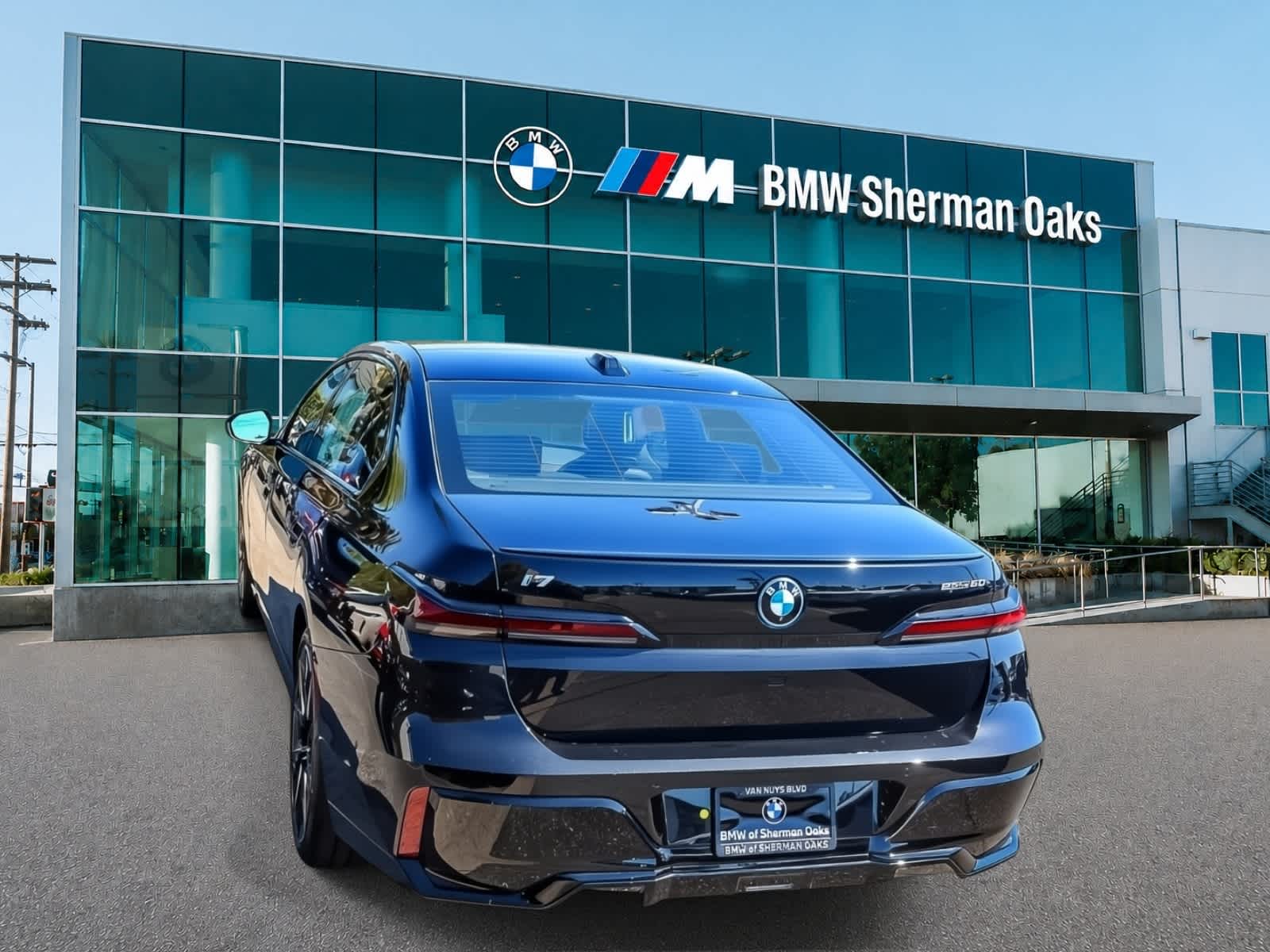 Thumbnail: 2026 BMW i7 - 6