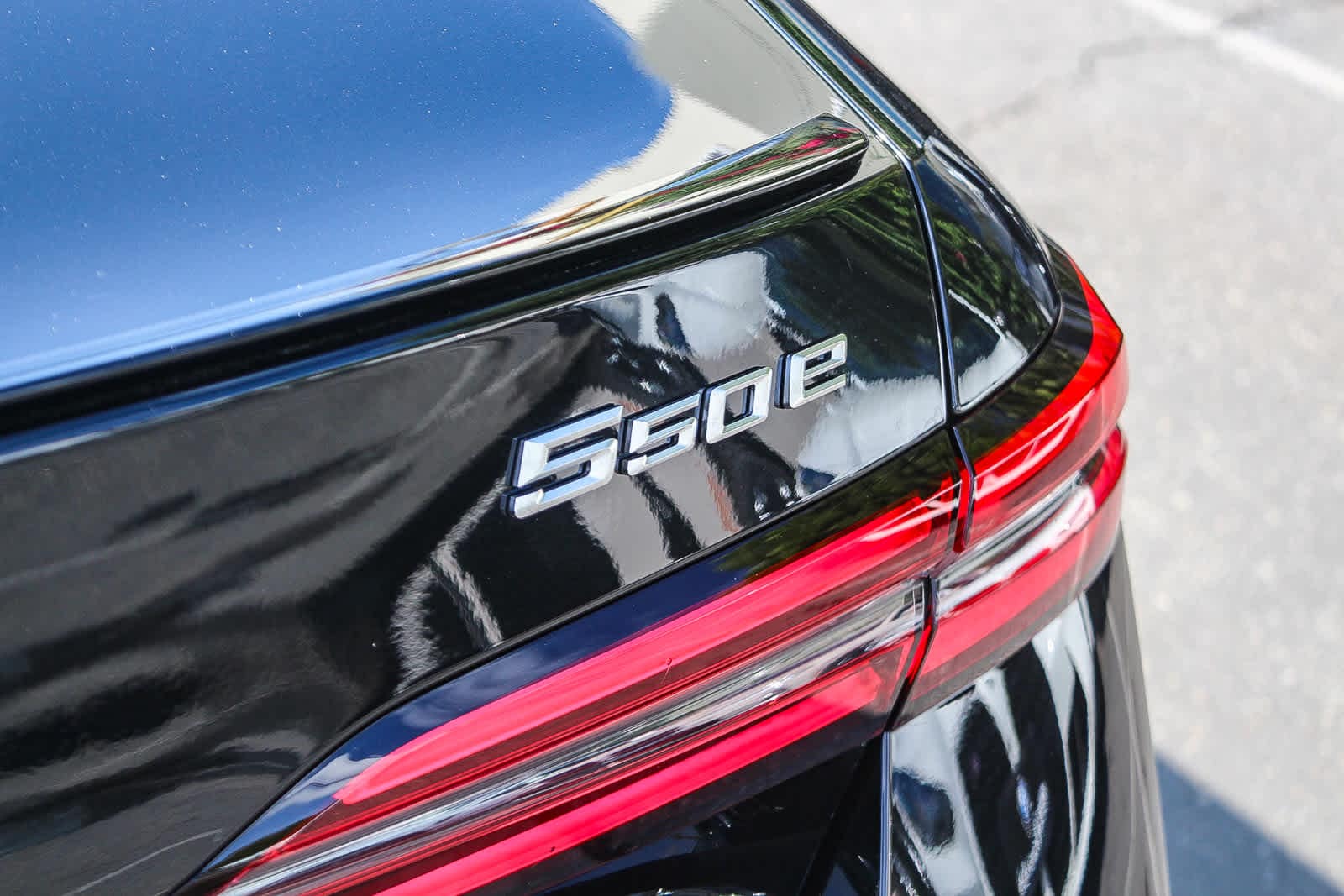 Thumbnail: 2026 BMW 5 Series - 25