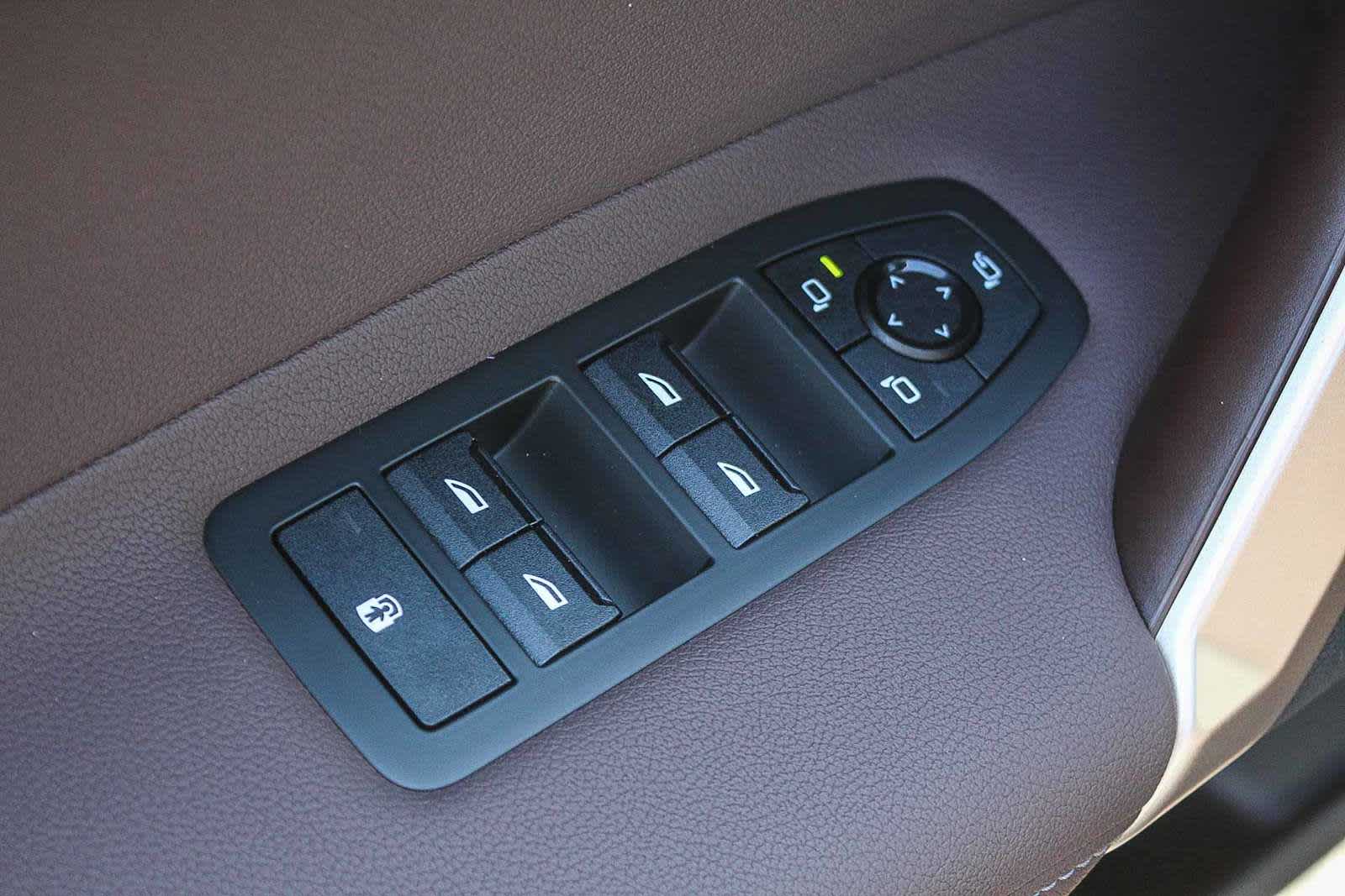 Thumbnail: 2026 BMW iX - 20