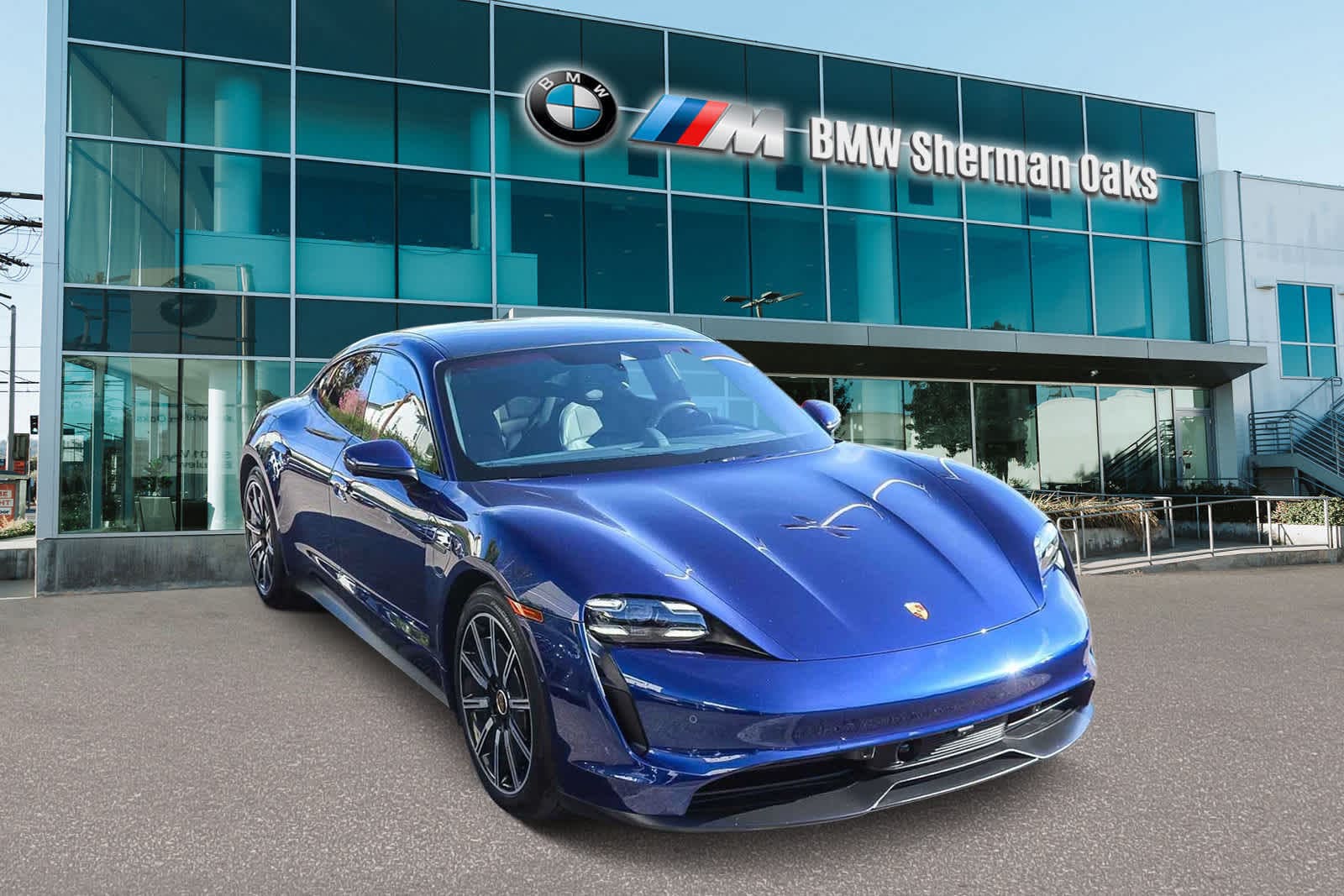 Thumbnail: 2020 Porsche Taycan - 3