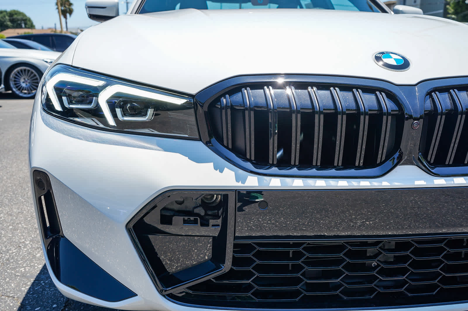 Thumbnail: 2026 BMW 3 Series - 10