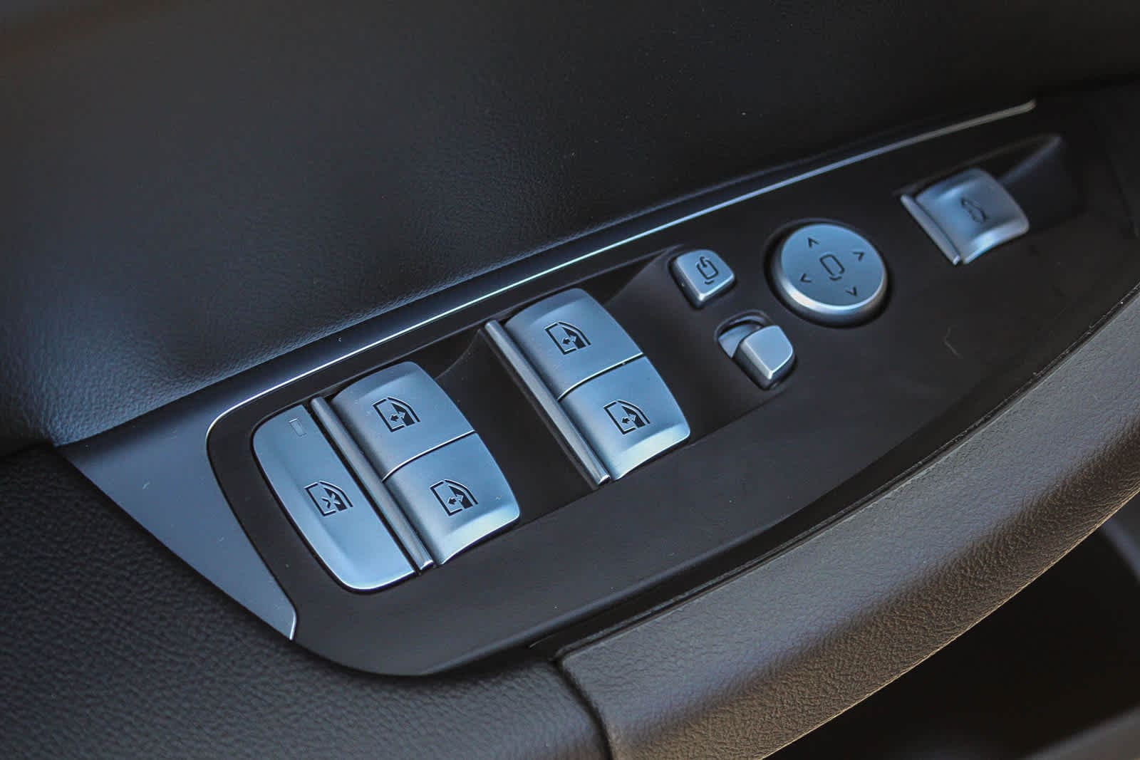 Thumbnail: 2025 BMW X4 - 20