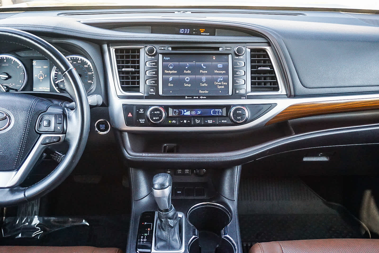 Thumbnail: 2017 Toyota Highlander - 15