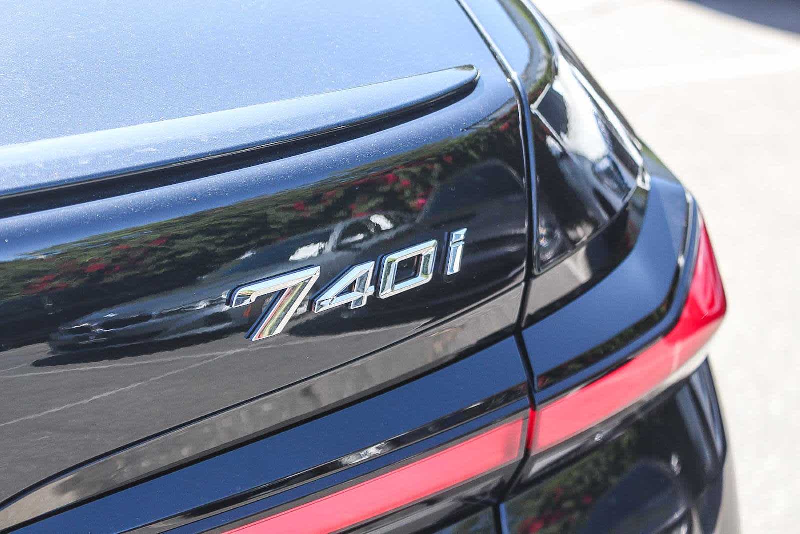 Thumbnail: 2026 BMW 7 Series - 24