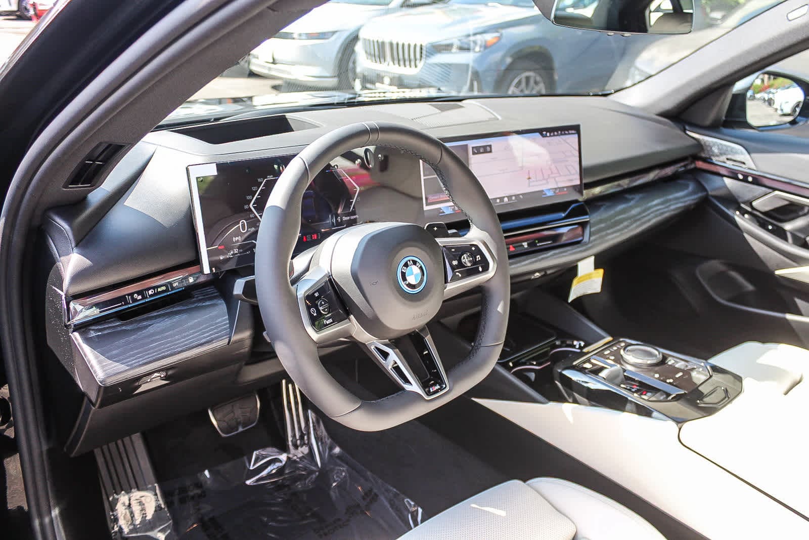 Thumbnail: 2026 BMW 5 Series - 17