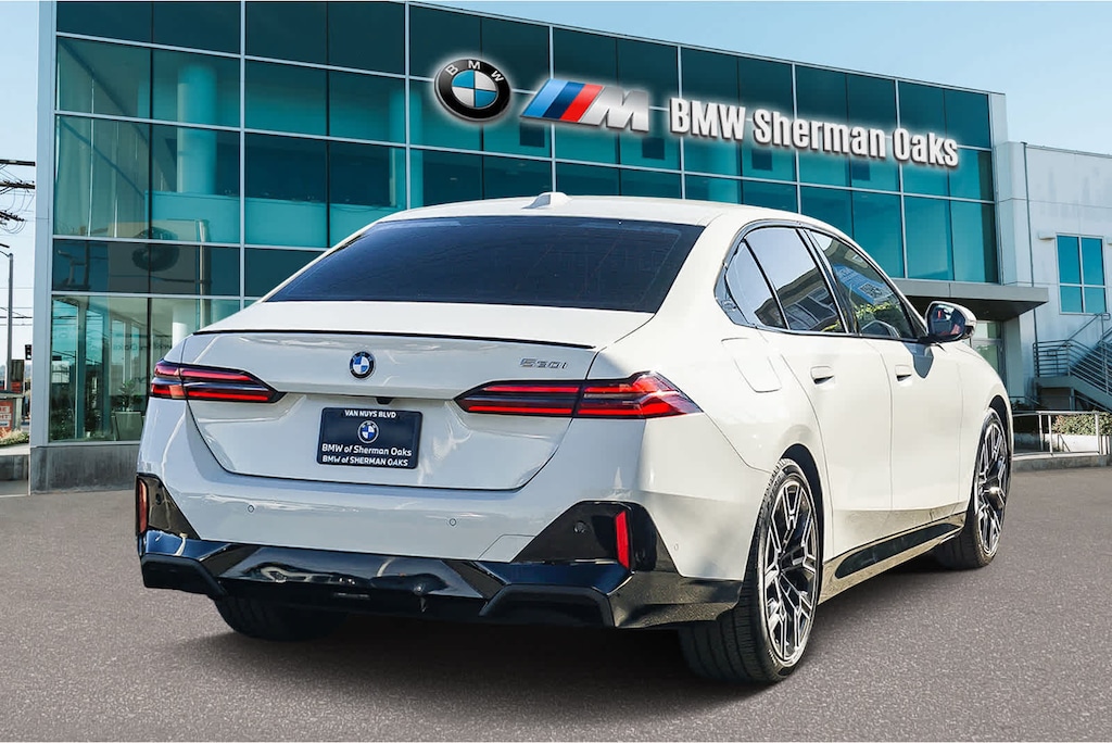 Used 2025 BMW 530i Sedan