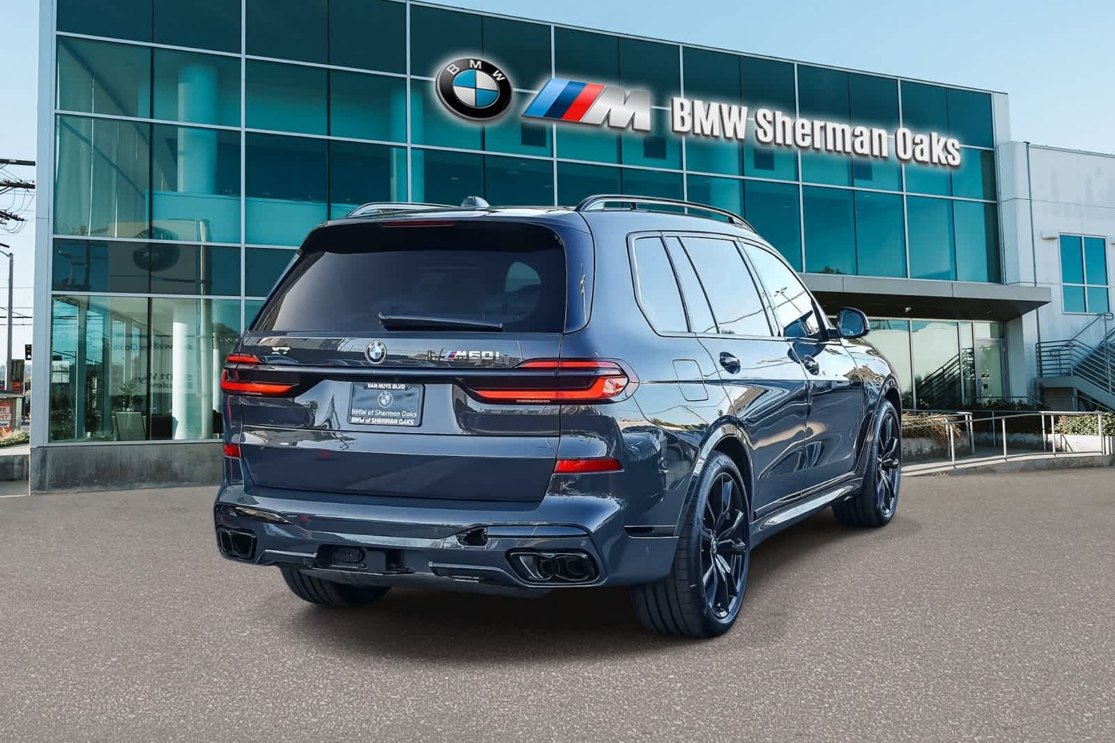 Thumbnail: 2026 BMW X7 - 4