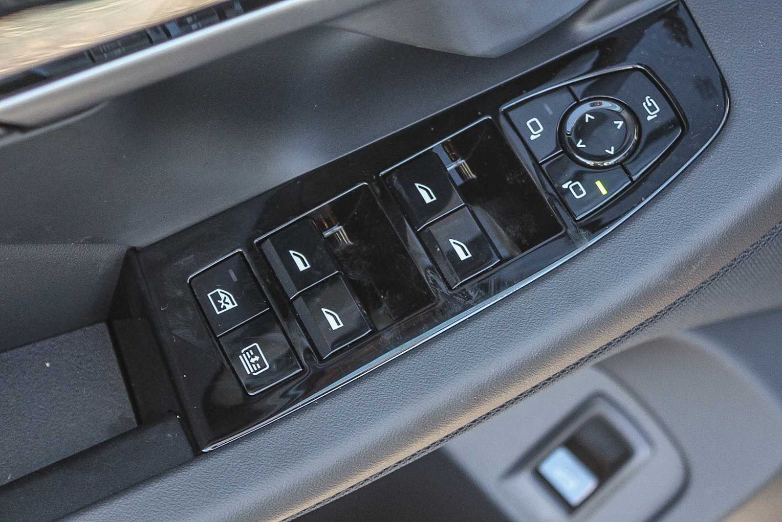 Thumbnail: 2026 BMW 5 Series - 20