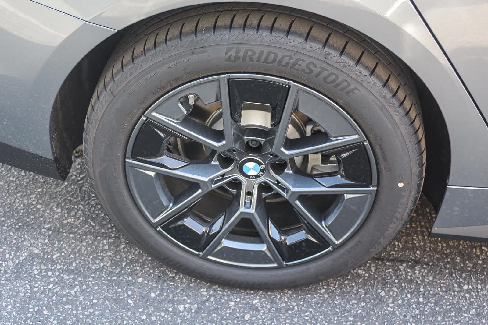 Thumbnail: 2026 BMW i4 - 8