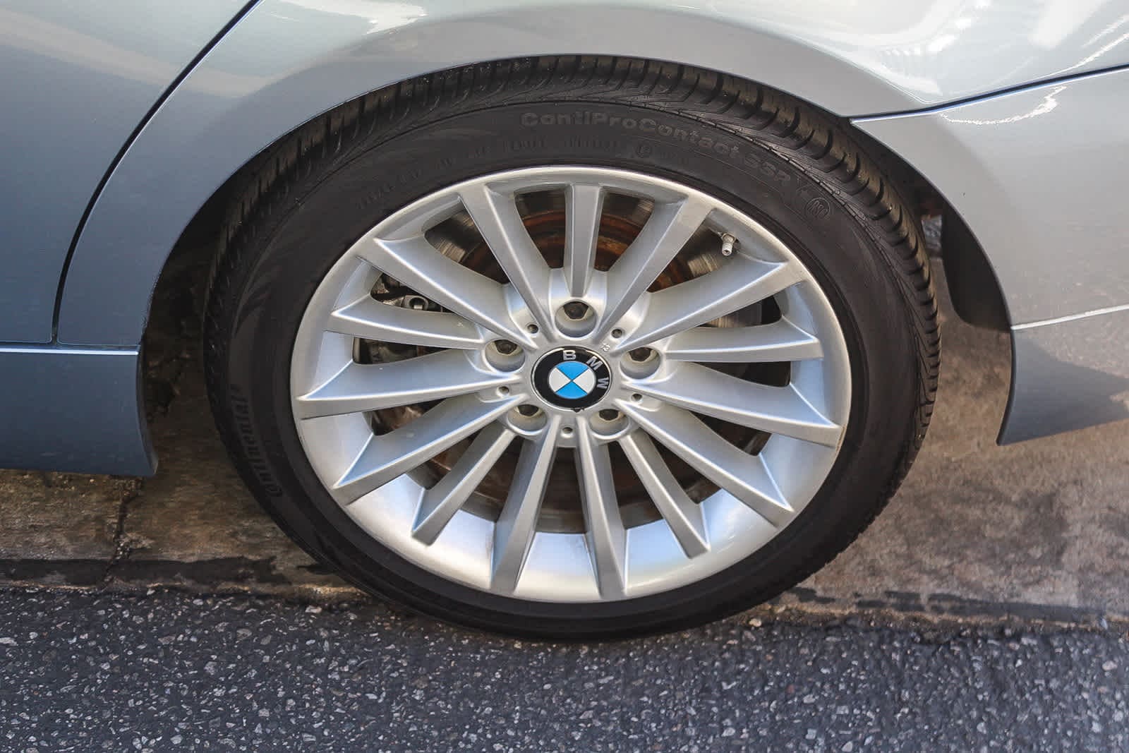 Thumbnail: 2011 BMW 3 Series - 8