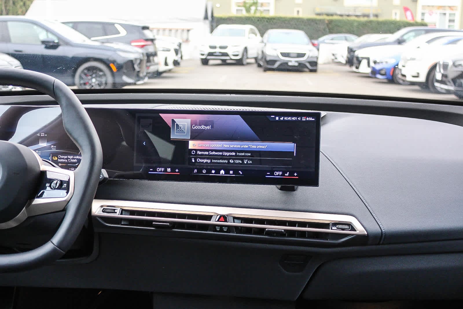 Thumbnail: 2026 BMW iX - 13