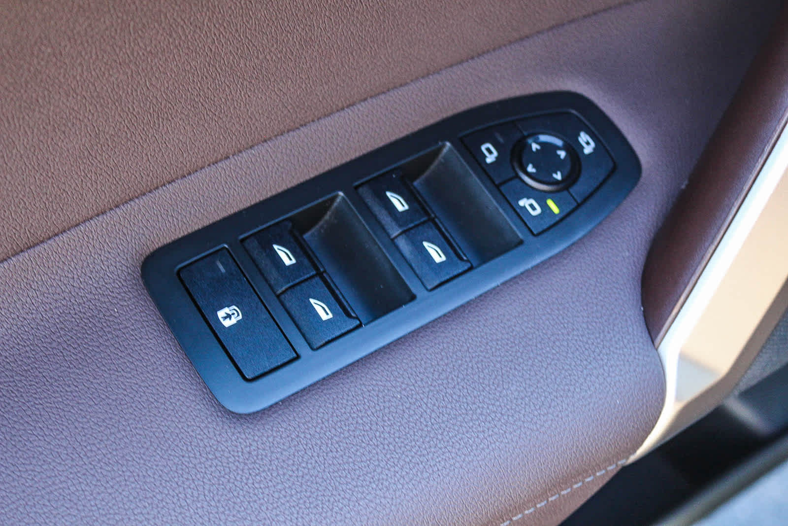 Thumbnail: 2026 BMW iX - 20