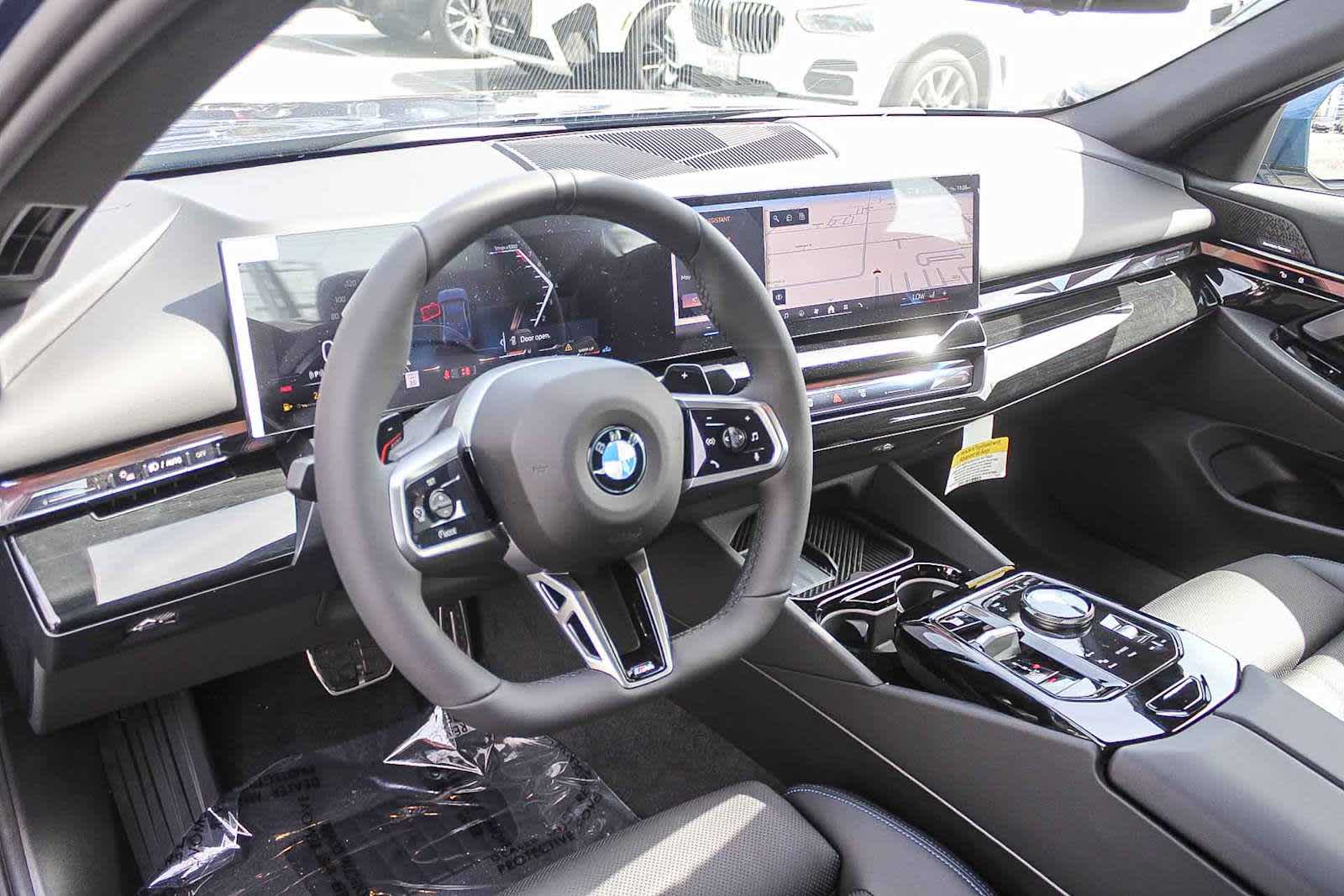 Thumbnail: 2026 BMW 5 Series - 17