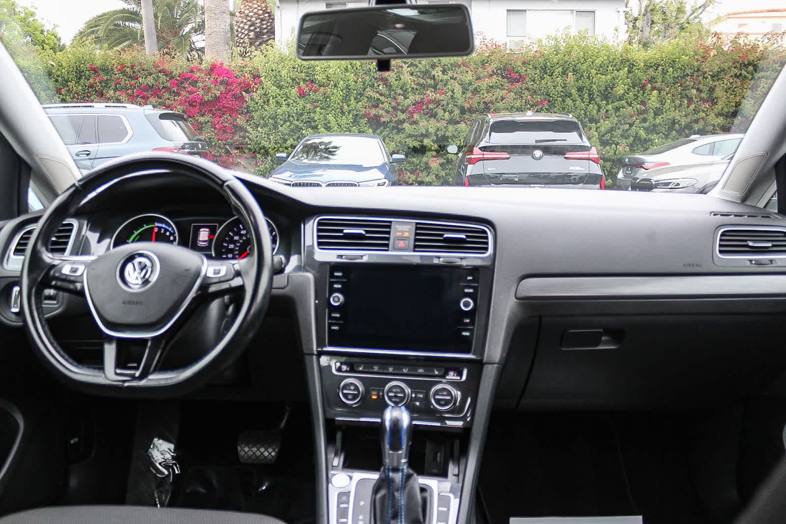 2019 Volkswagen e-Golf SE 12