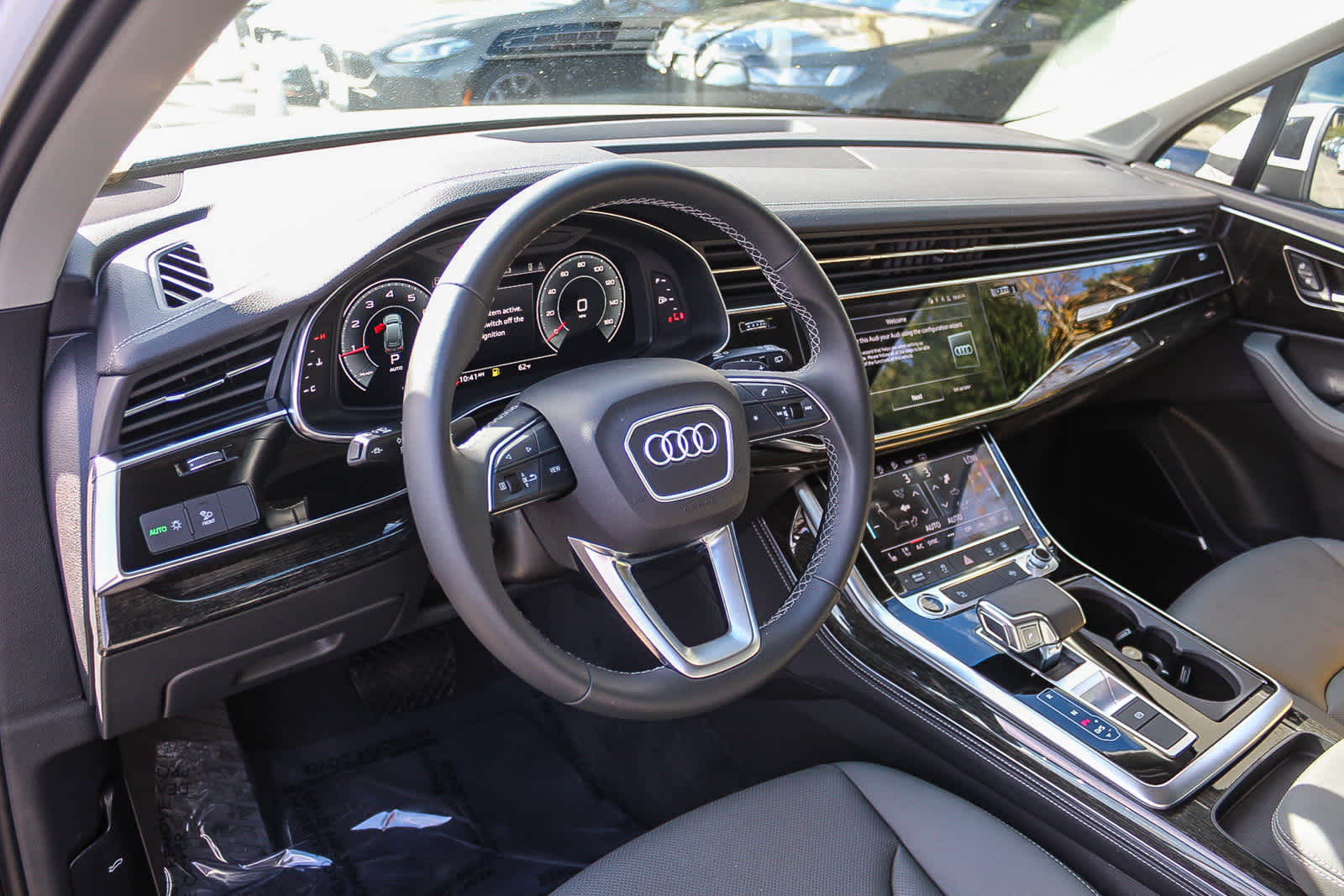 Thumbnail: 2025 Audi Q7 - 17