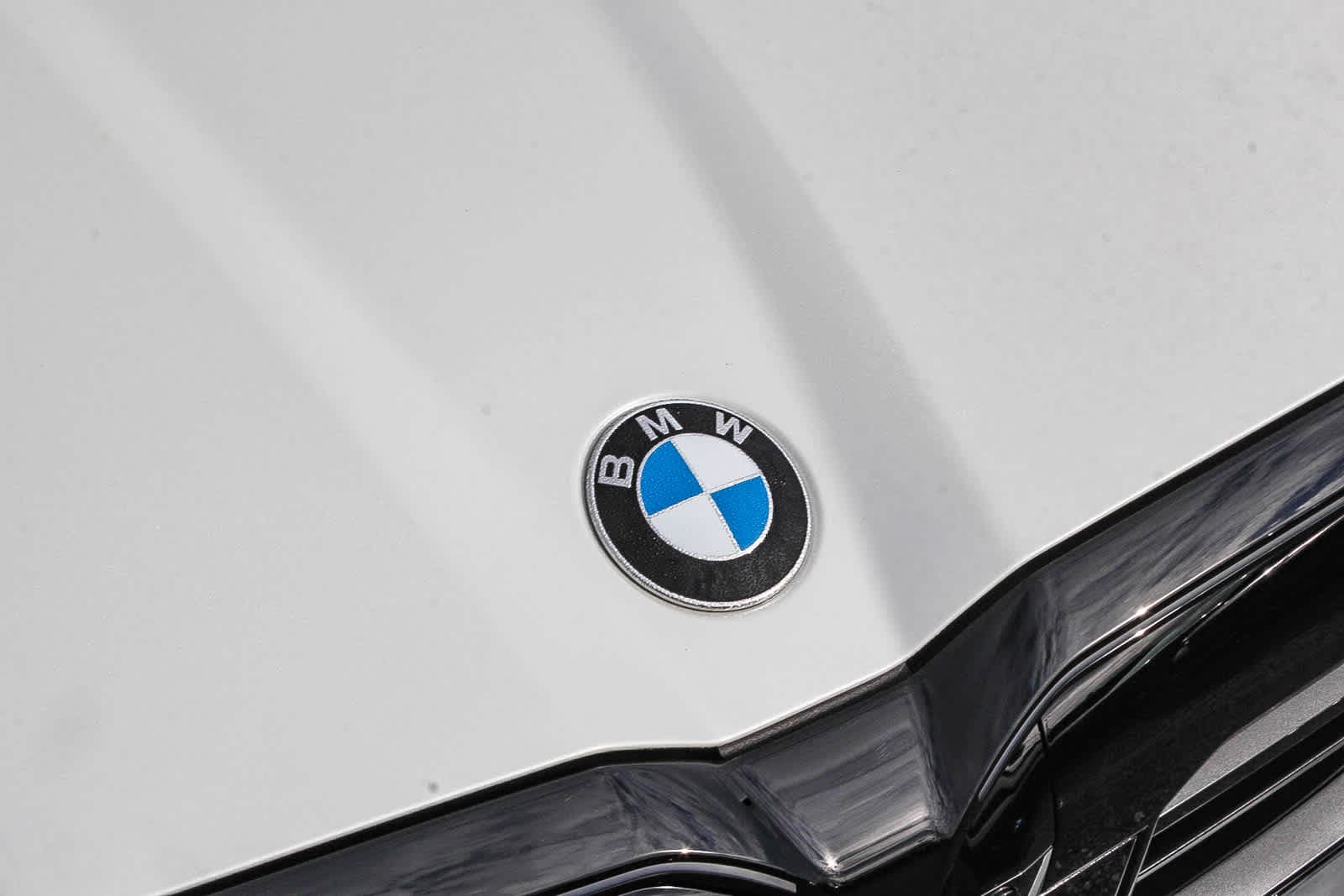 Thumbnail: 2026 BMW M5 - 11