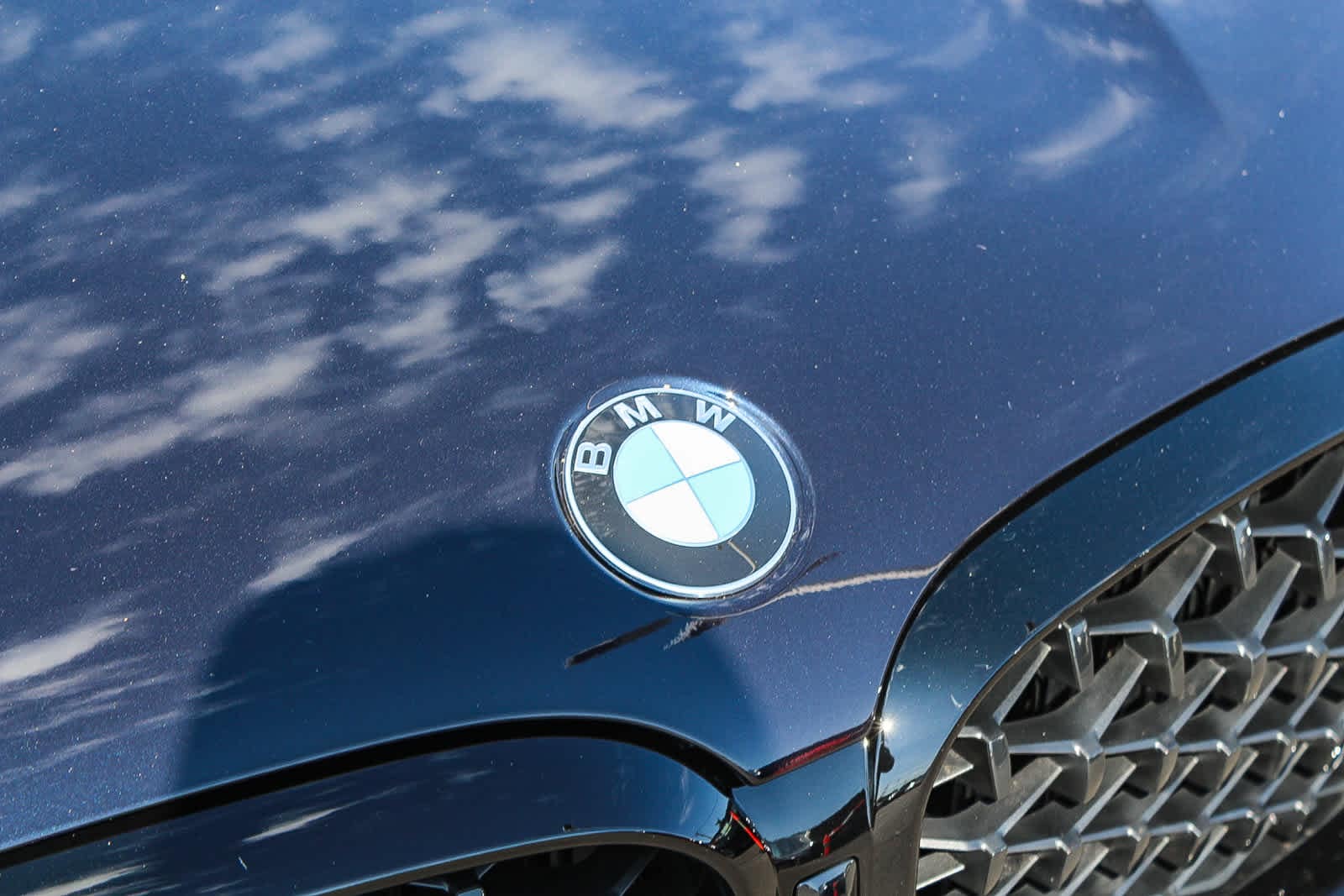 Thumbnail: 2025 BMW X4 - 11