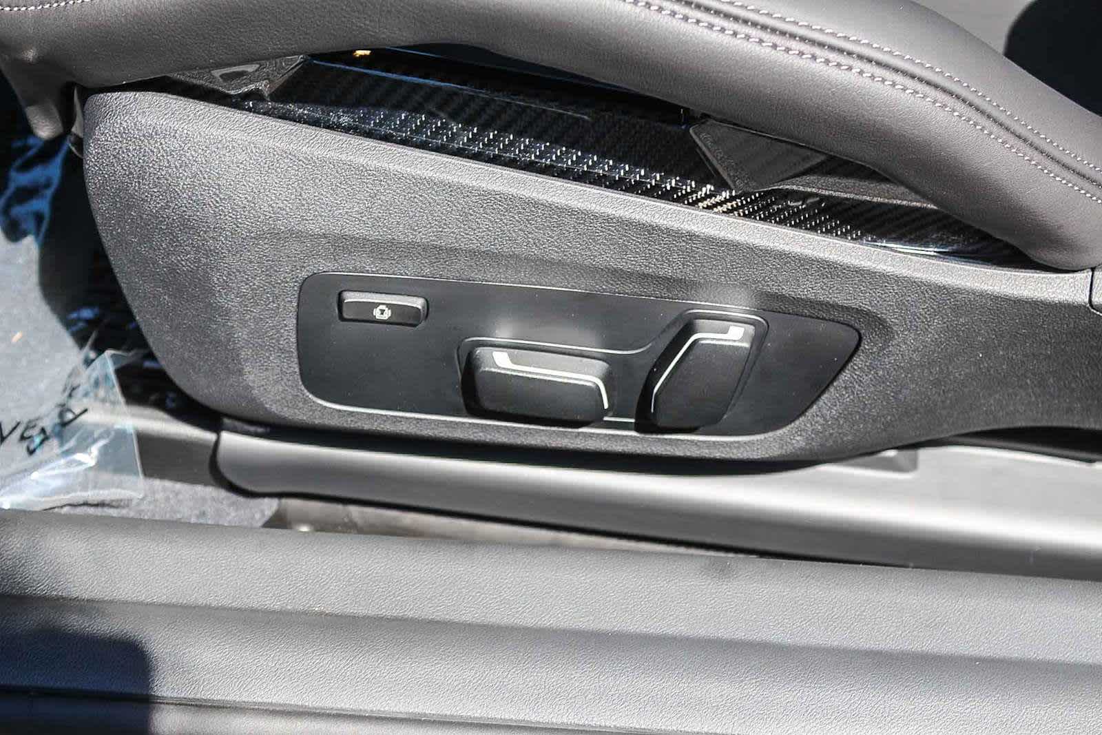 Thumbnail: 2025 BMW M2 - 20