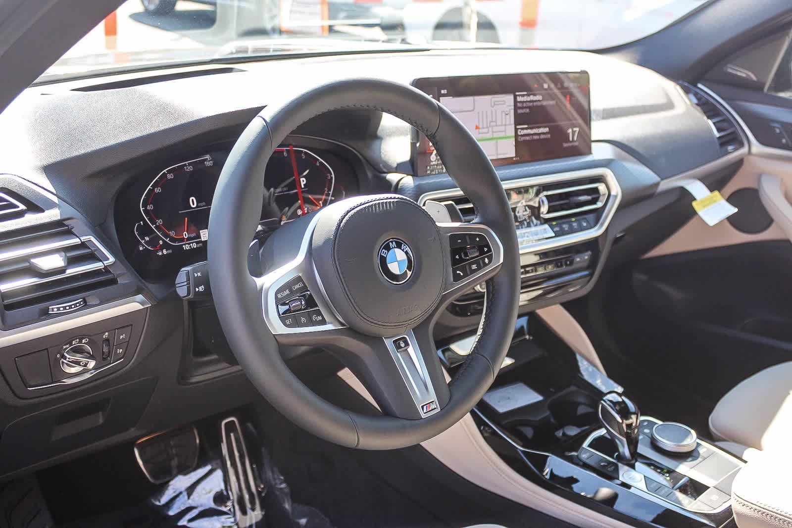 Thumbnail: 2025 BMW X4 - 17