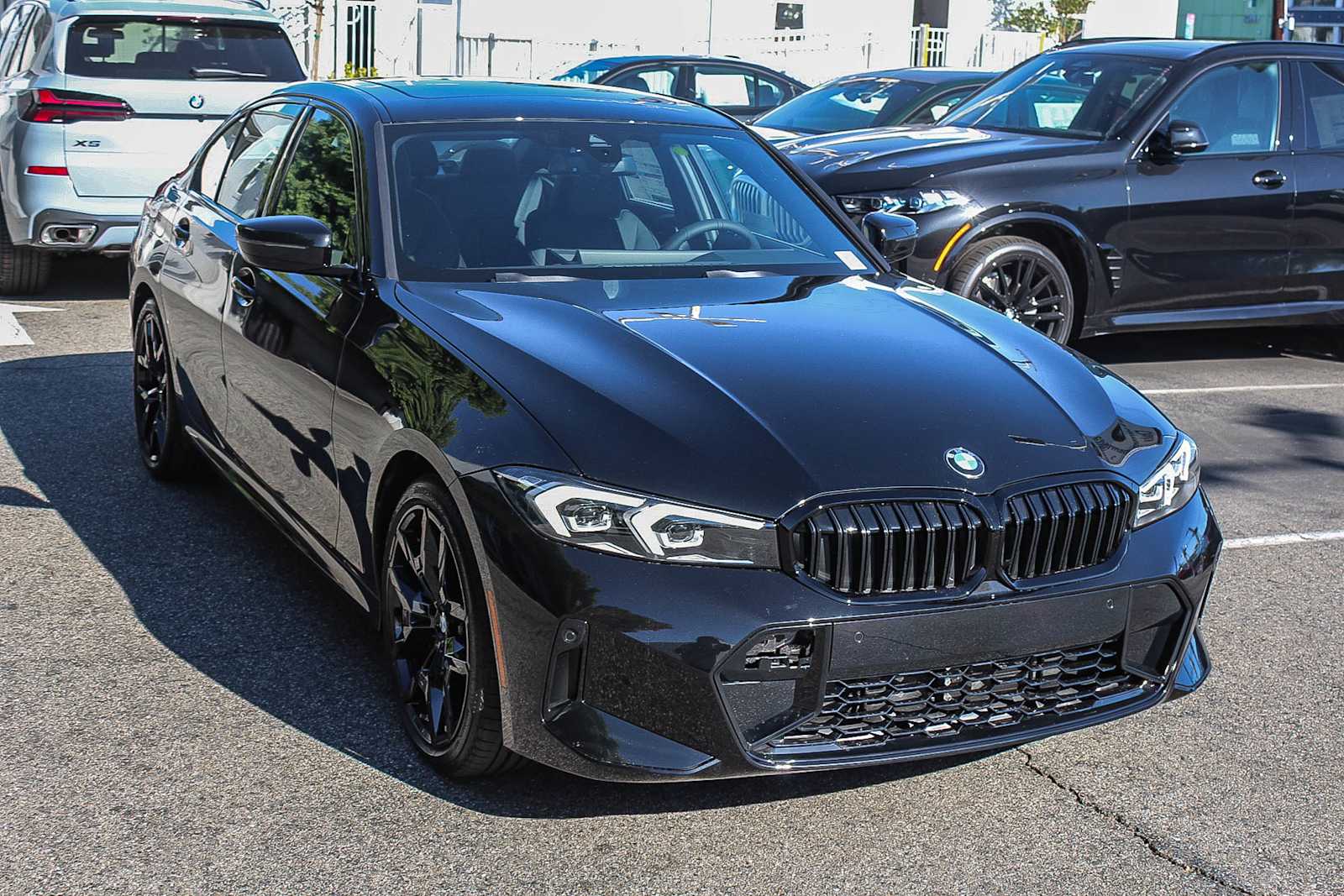 Thumbnail: 2026 BMW 3 Series - 3