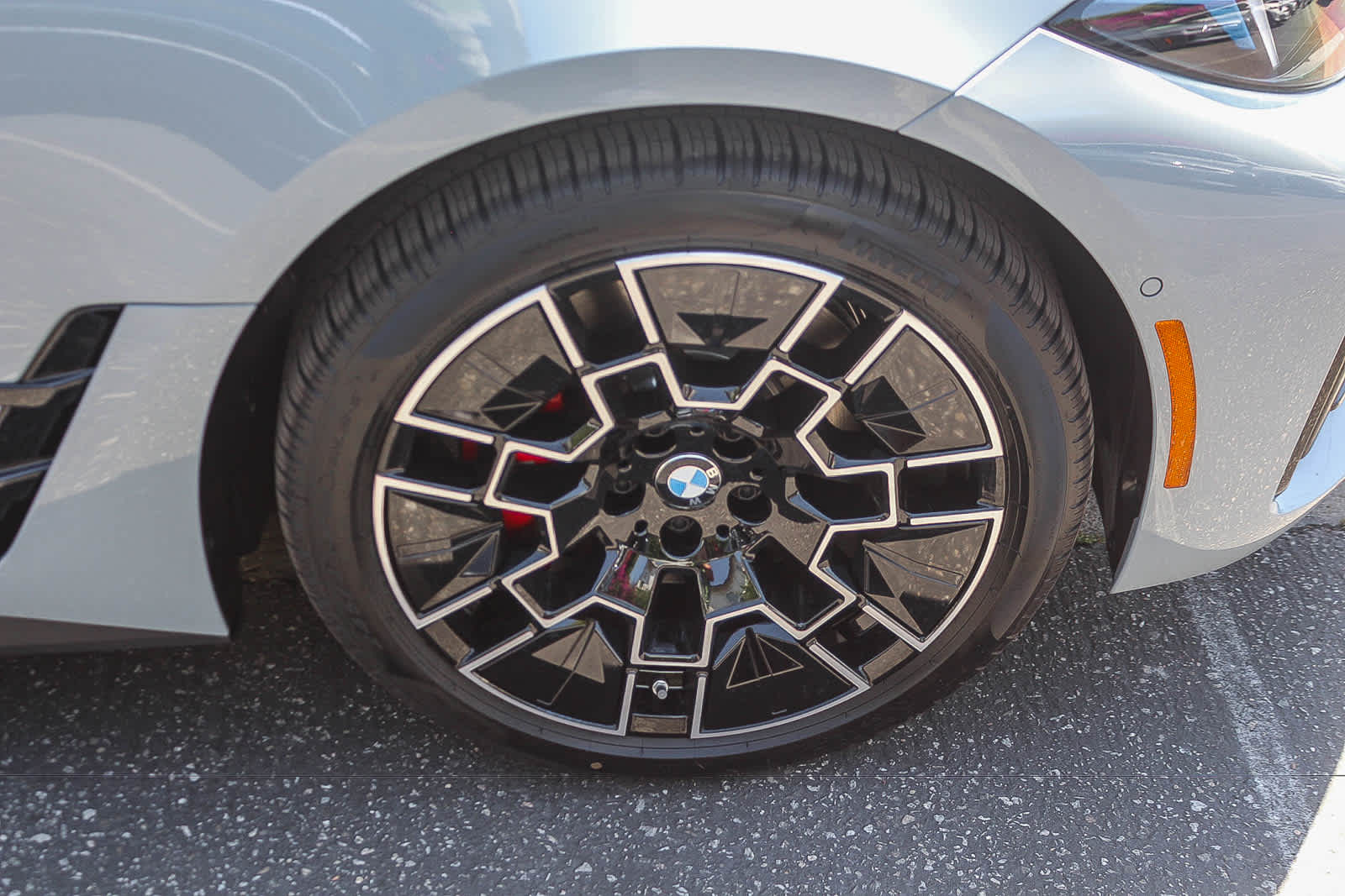 Thumbnail: 2026 BMW i4 - 10
