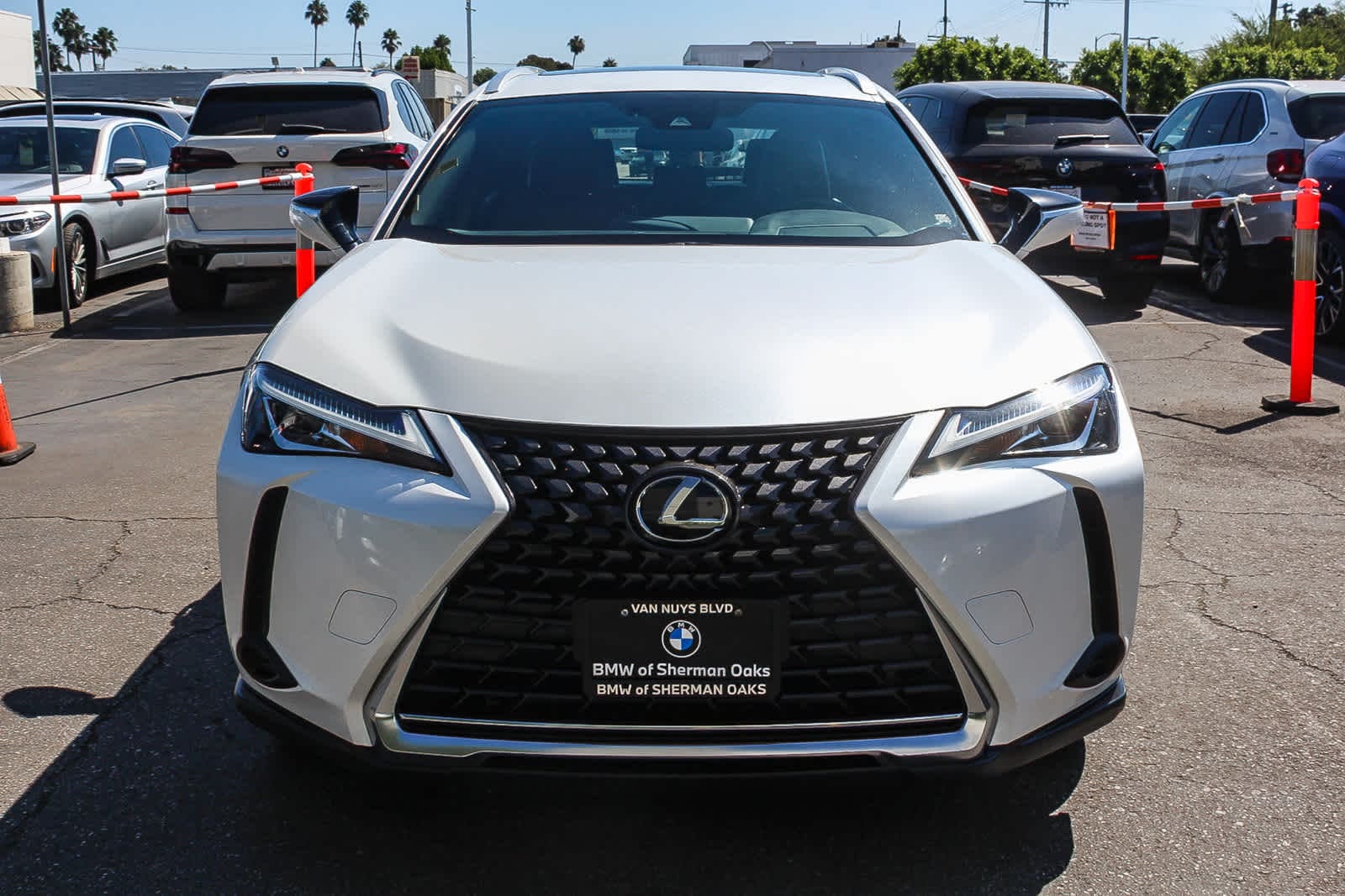 Thumbnail: 2020 Lexus UX - 3