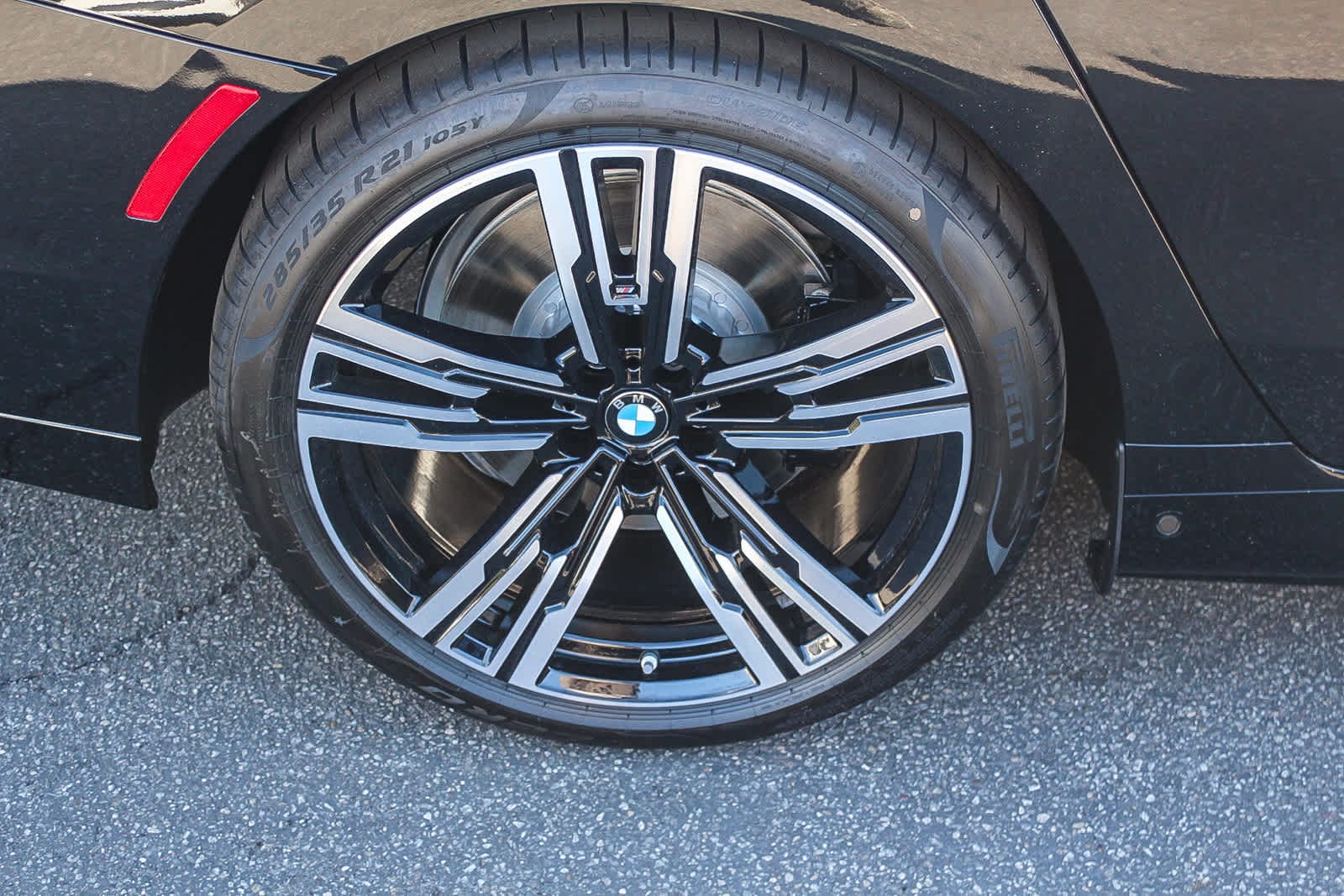 Thumbnail: 2026 BMW 7 Series - 8