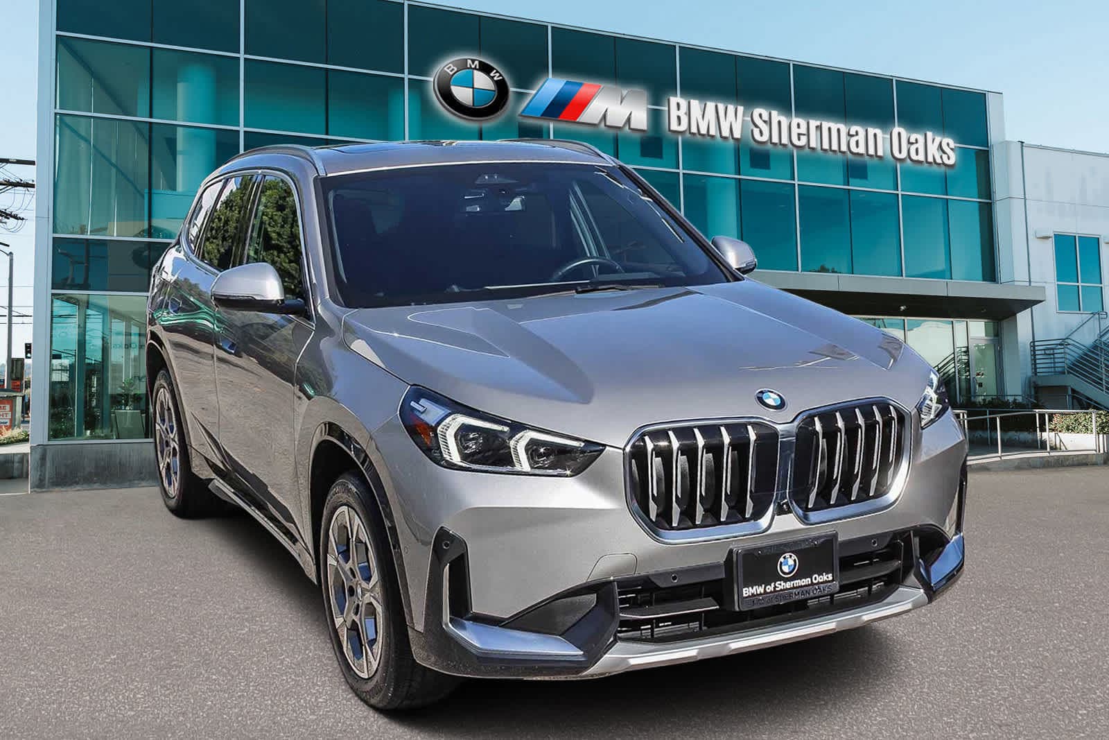 Thumbnail: 2023 BMW X1 - 3