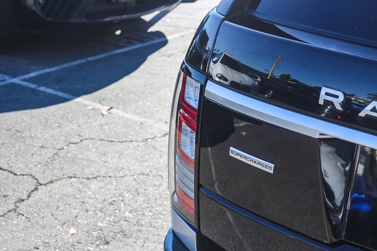 Thumbnail: 2017 Land Rover Range Rover - 6