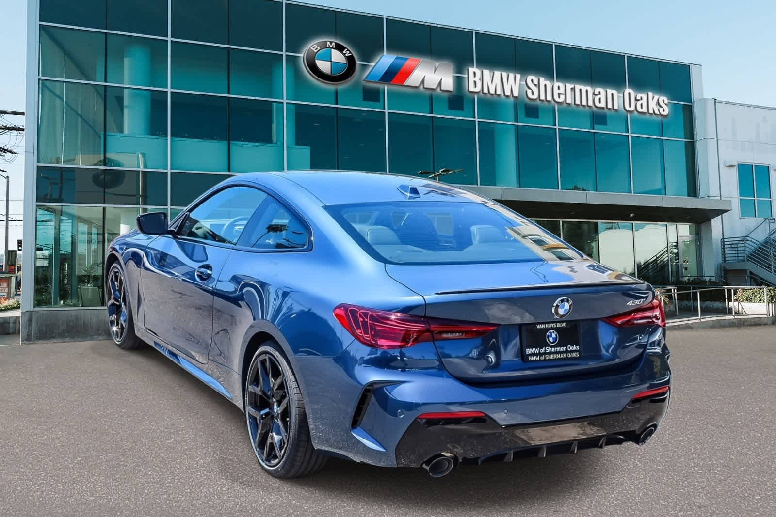 Thumbnail: 2027 BMW 4 Series - 6