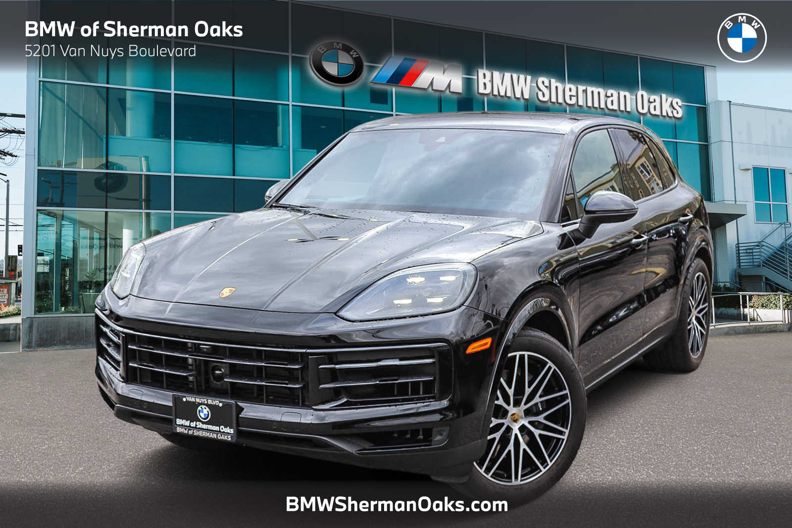 2024 Porsche Cayenne Base's photo