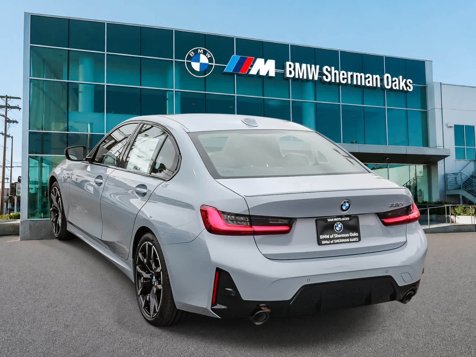 Thumbnail: 2026 BMW 3 Series - 6