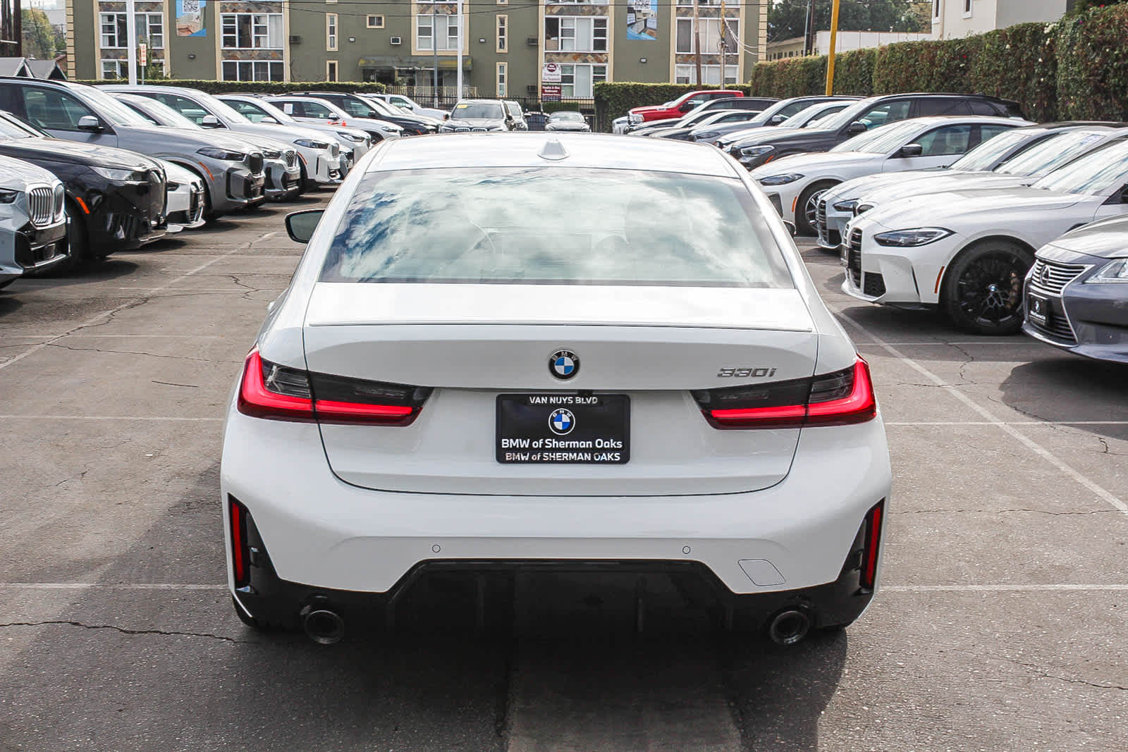 Thumbnail: 2026 BMW 3 Series - 9