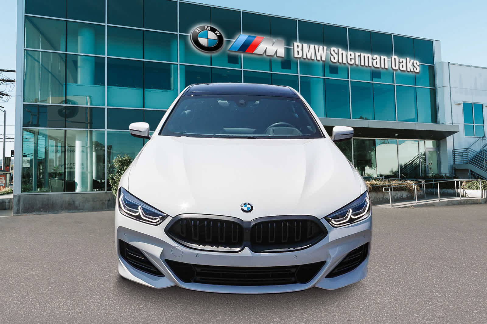 Thumbnail: 2026 BMW 8 Series - 2