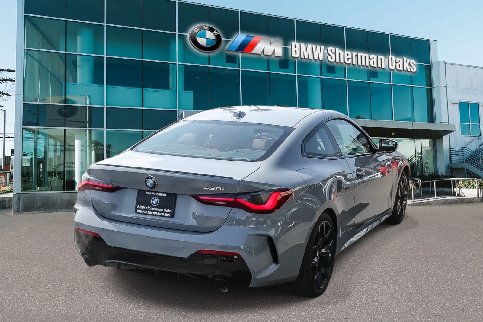 Thumbnail: 2026 BMW 4 Series - 4