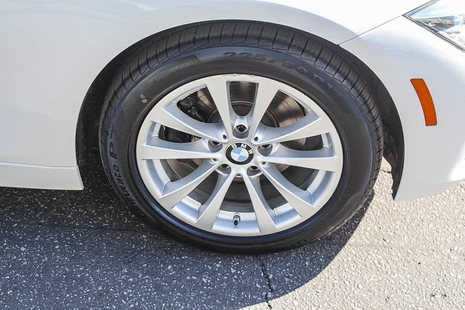 Thumbnail: 2018 BMW 3 Series - 9