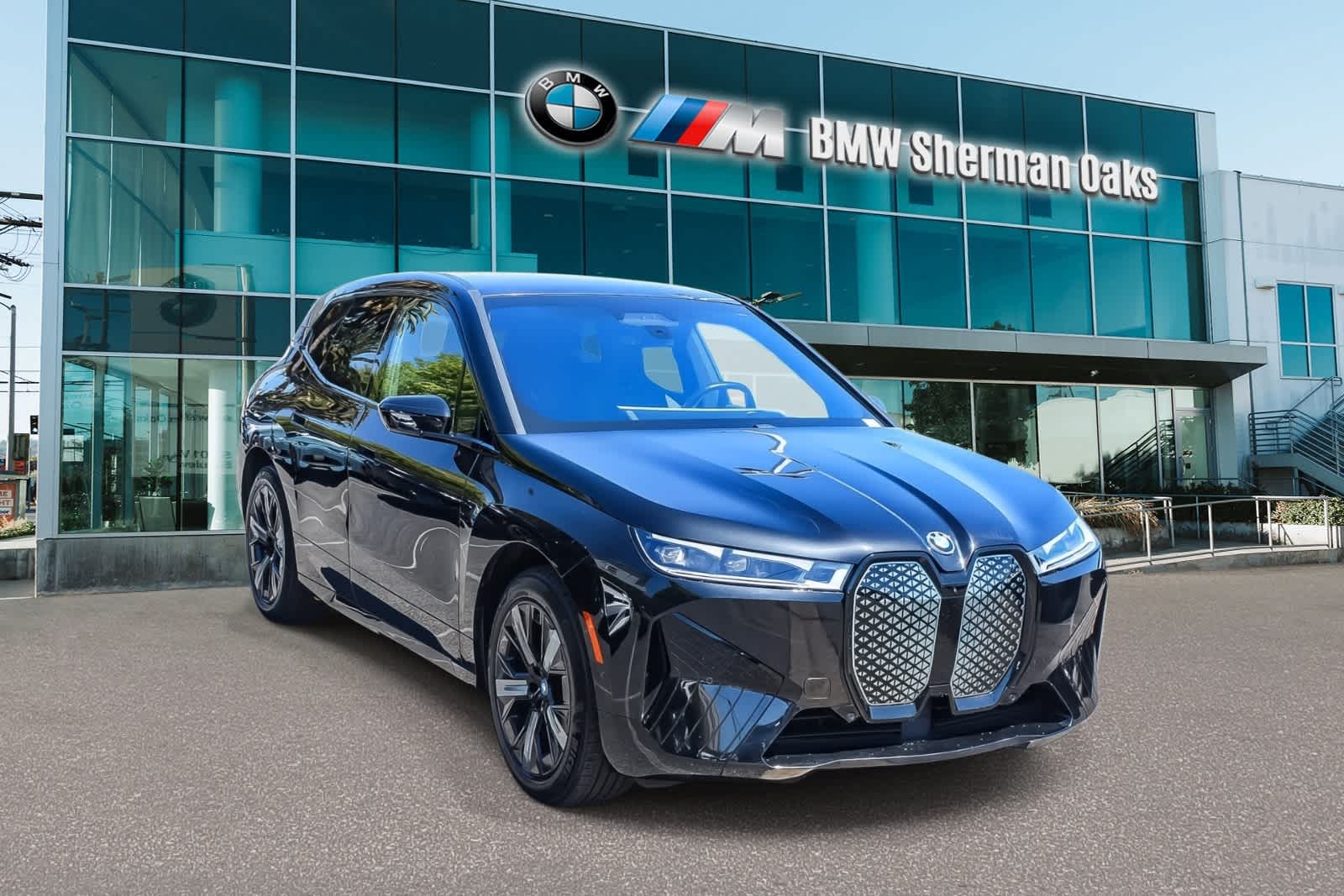 Thumbnail: 2023 BMW iX - 3