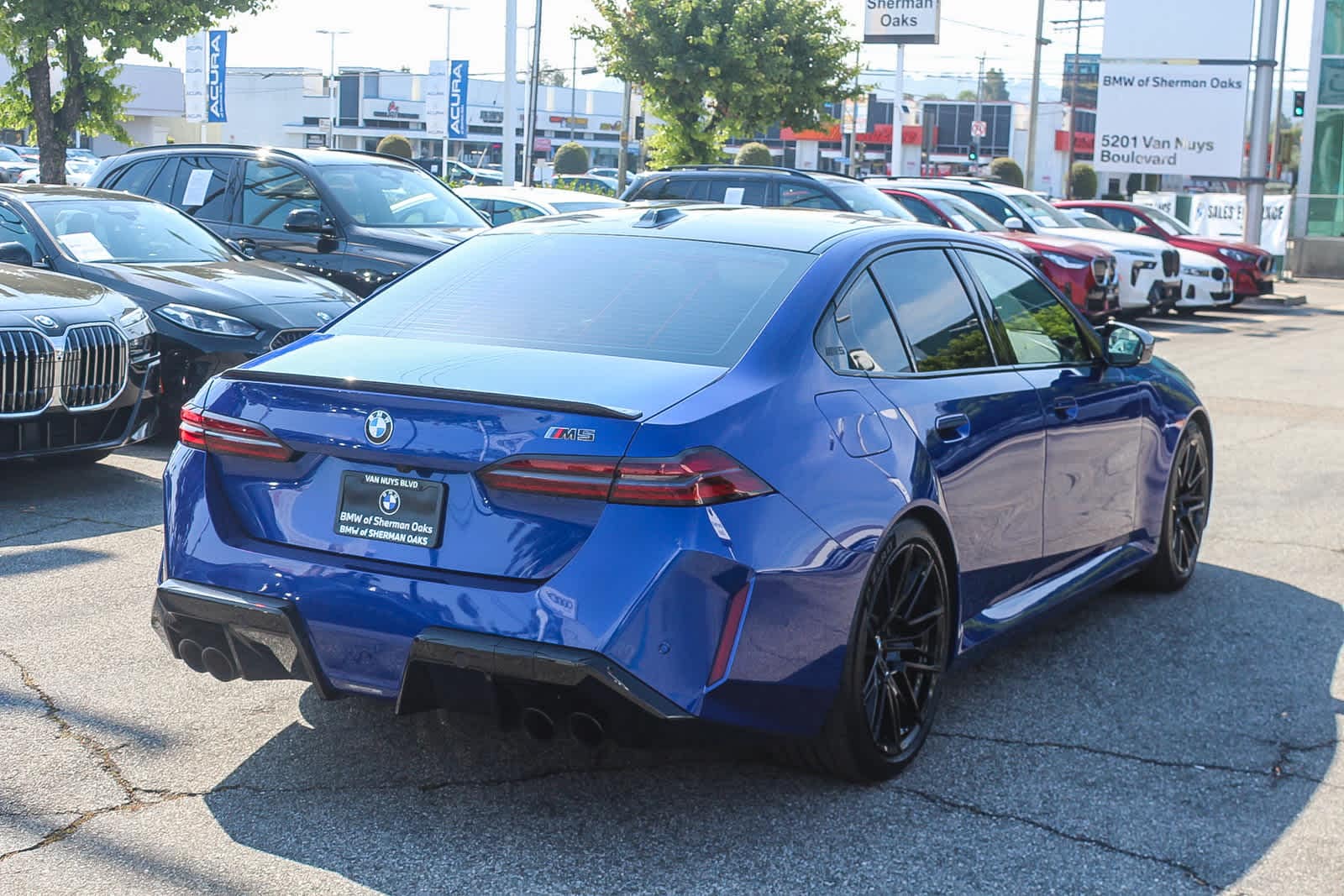 Thumbnail: 2025 BMW M5 - 7