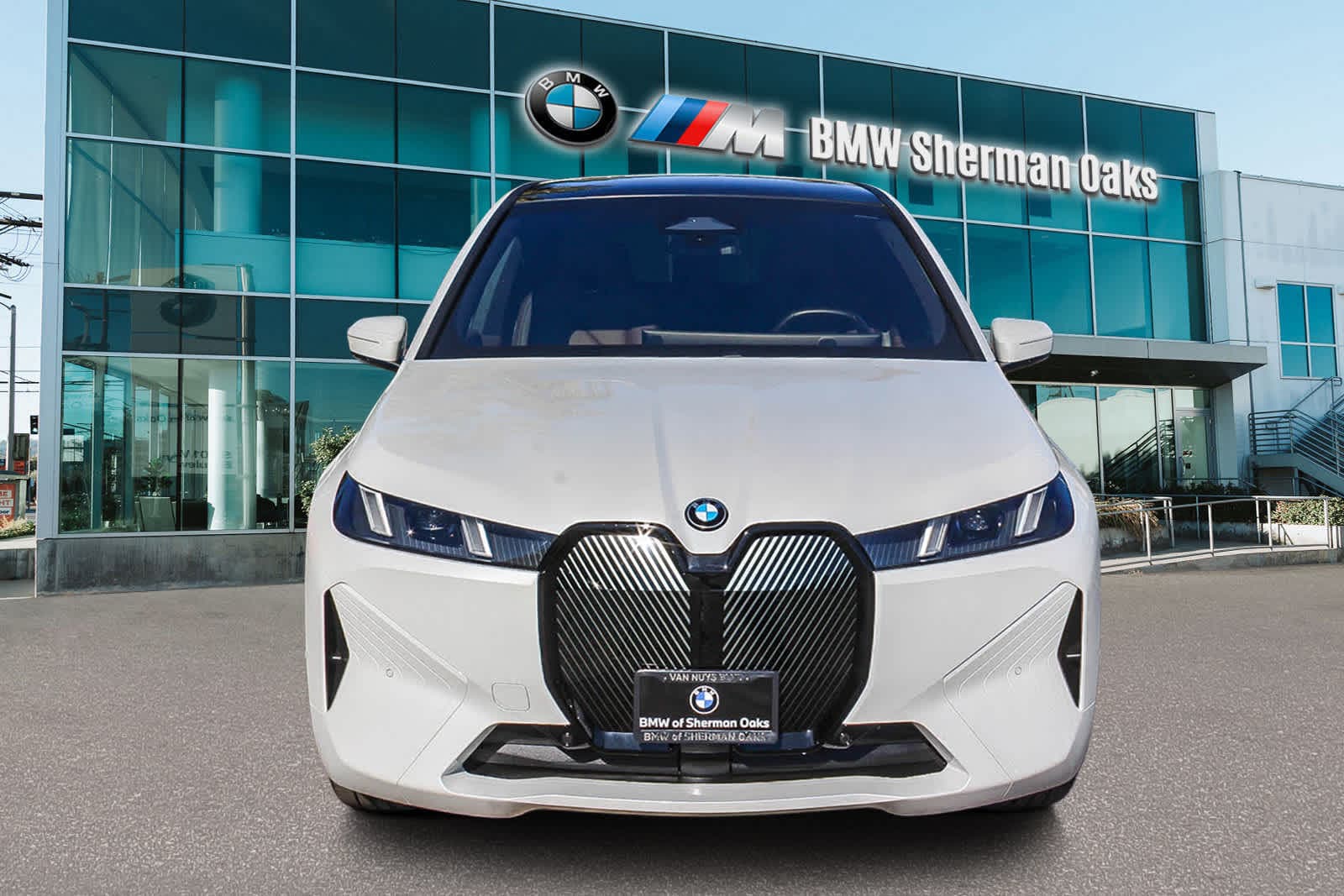 Thumbnail: 2026 BMW iX - 2