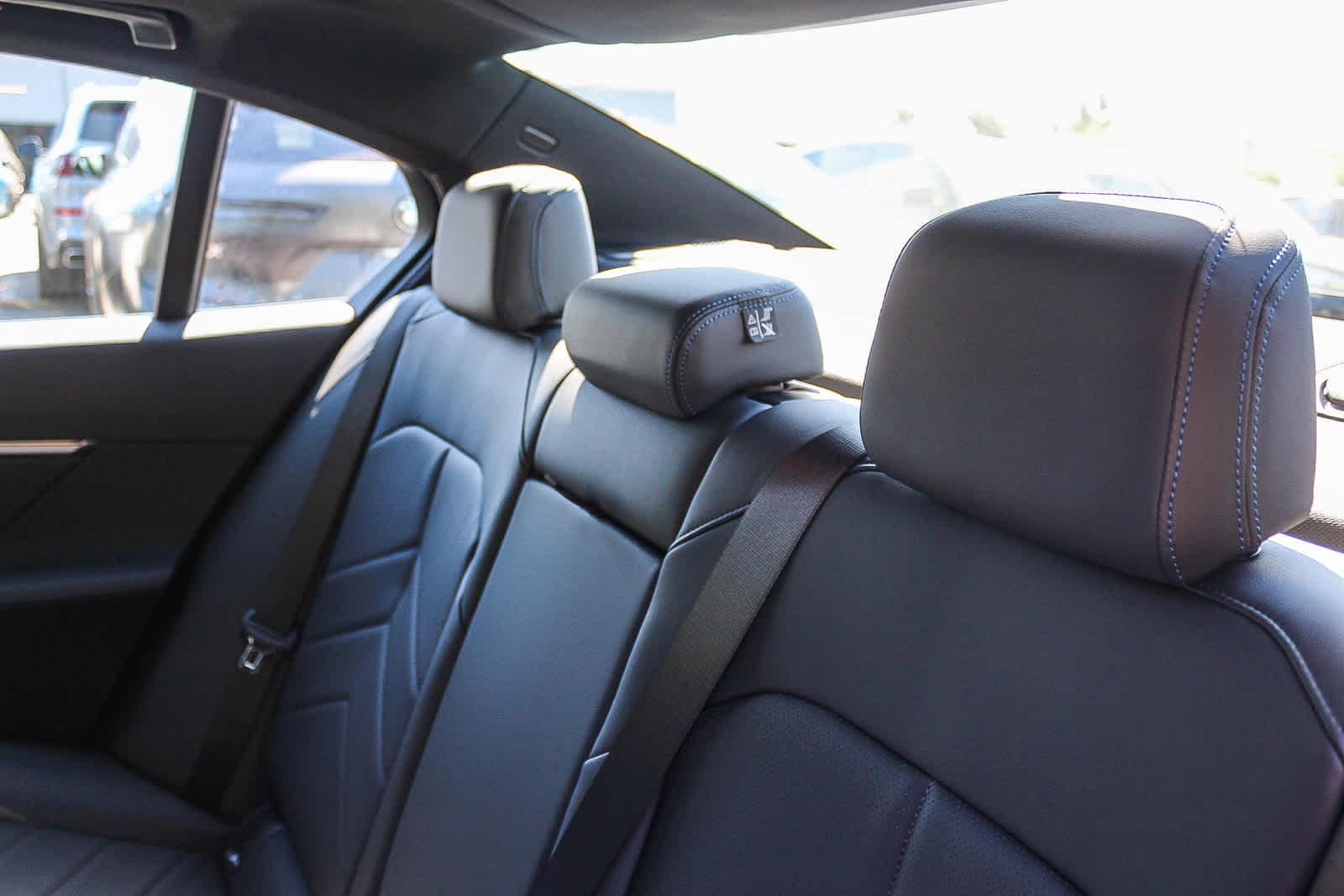 Thumbnail: 2026 BMW 5 Series - 18