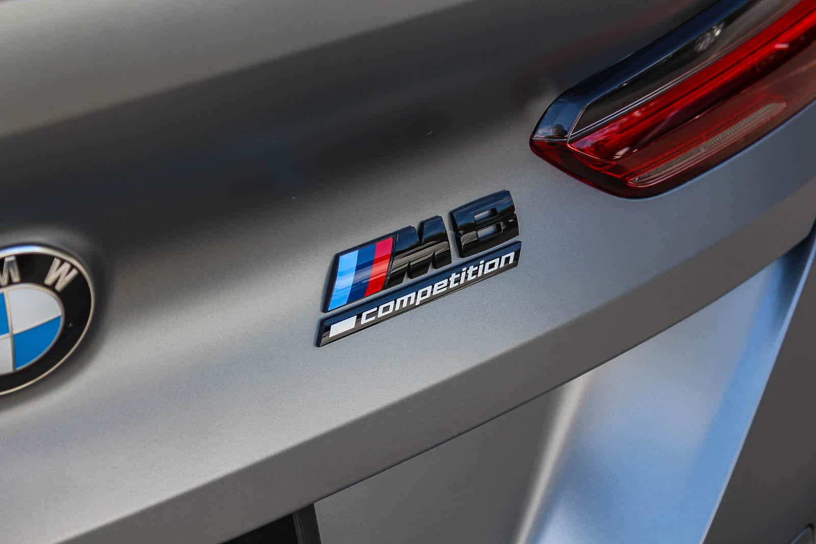 Thumbnail: 2025 BMW M8 - 25