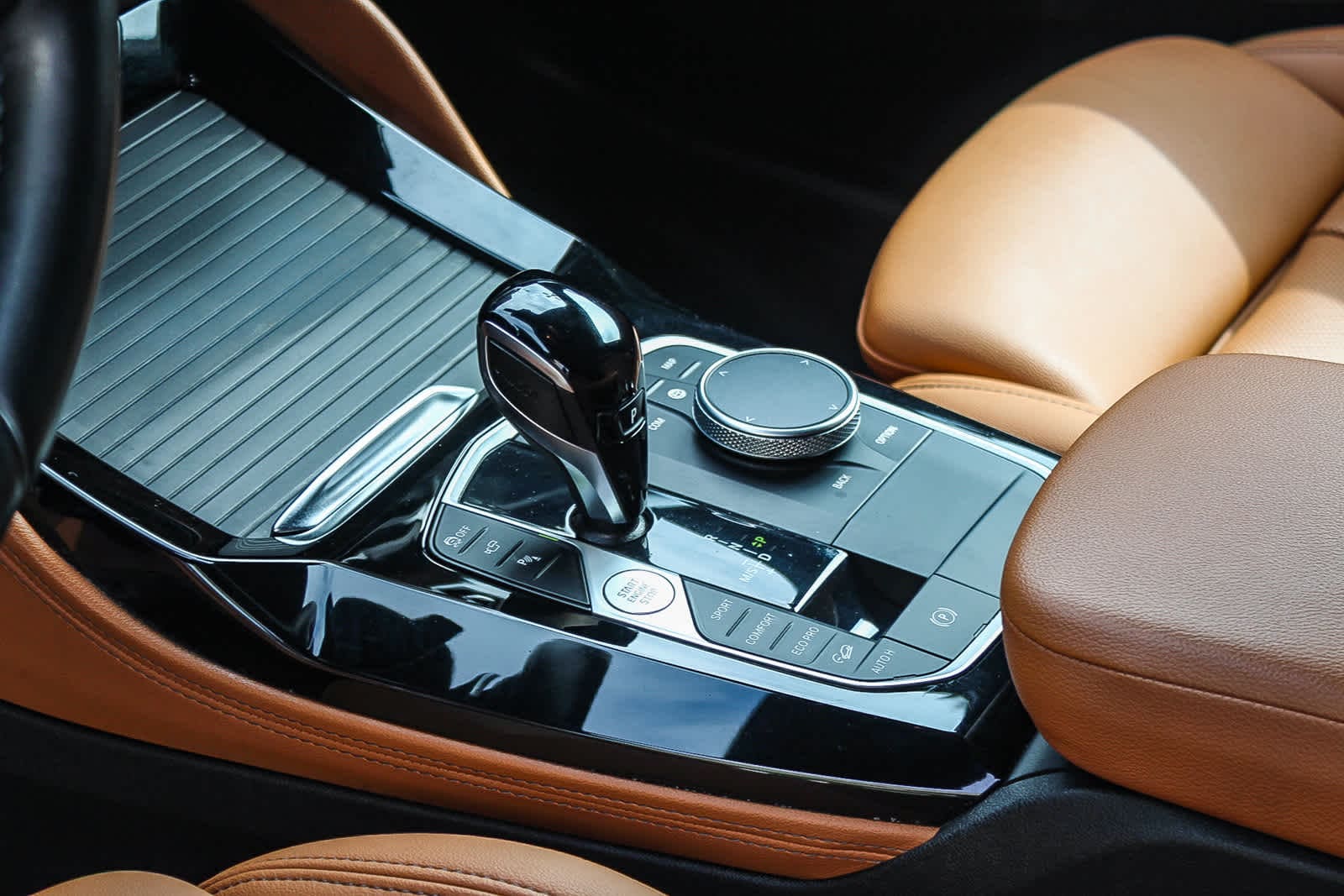 Thumbnail: 2022 BMW X4 - 12