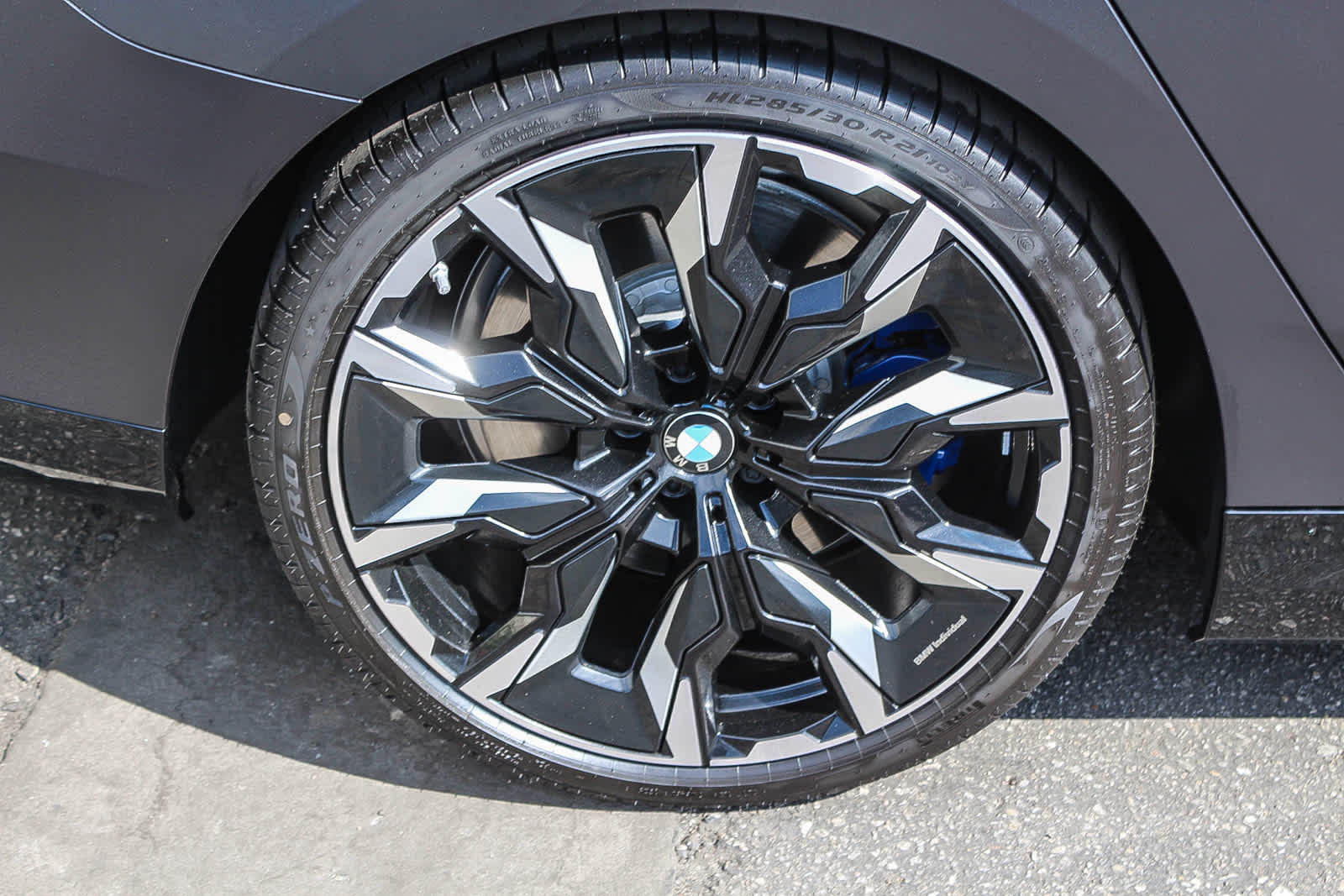 Thumbnail: 2026 BMW 5 Series - 8