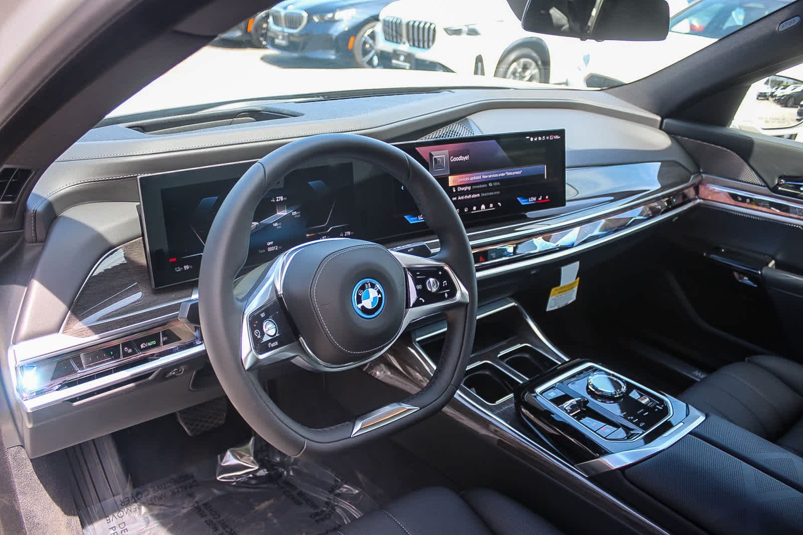 Thumbnail: 2026 BMW i7 - 17