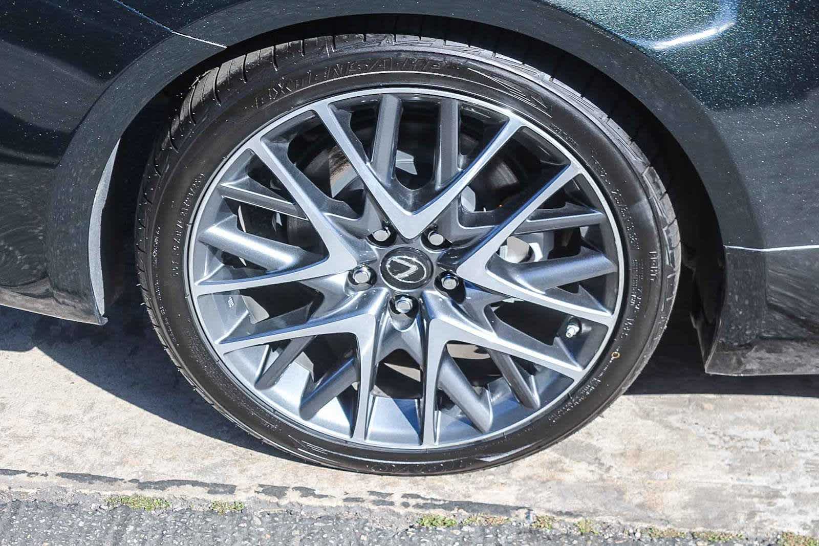 Thumbnail: 2017 Lexus RC - 8