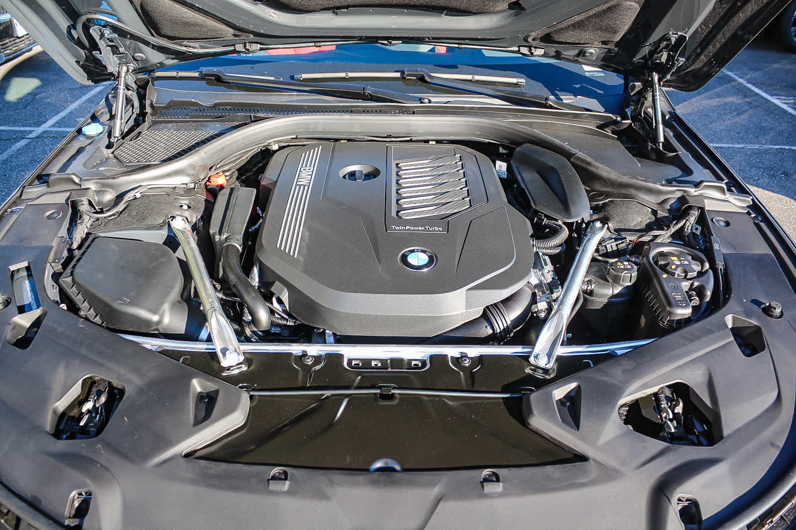 Thumbnail: 2026 BMW 8 Series - 26