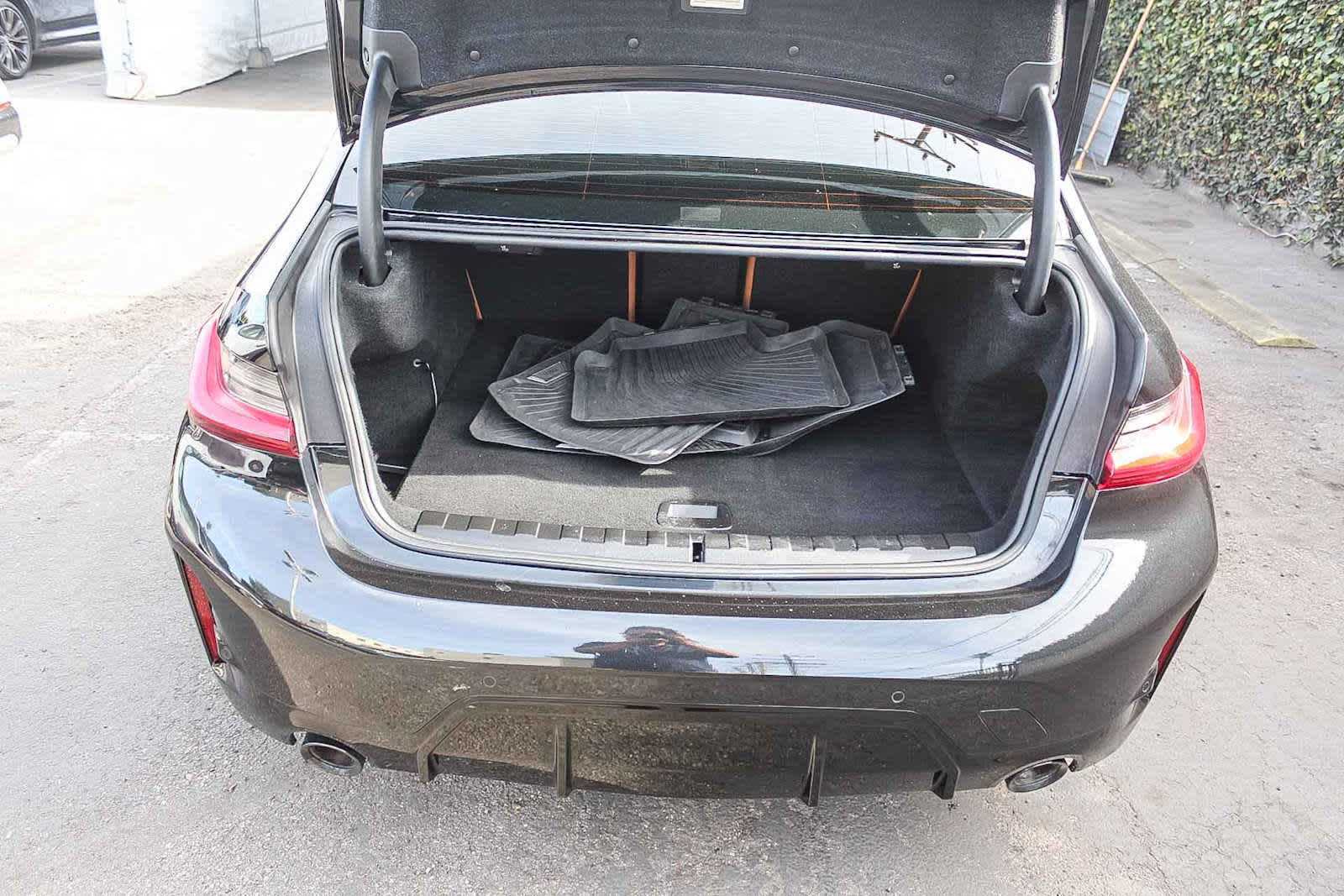 Thumbnail: 2023 BMW 3 Series - 25