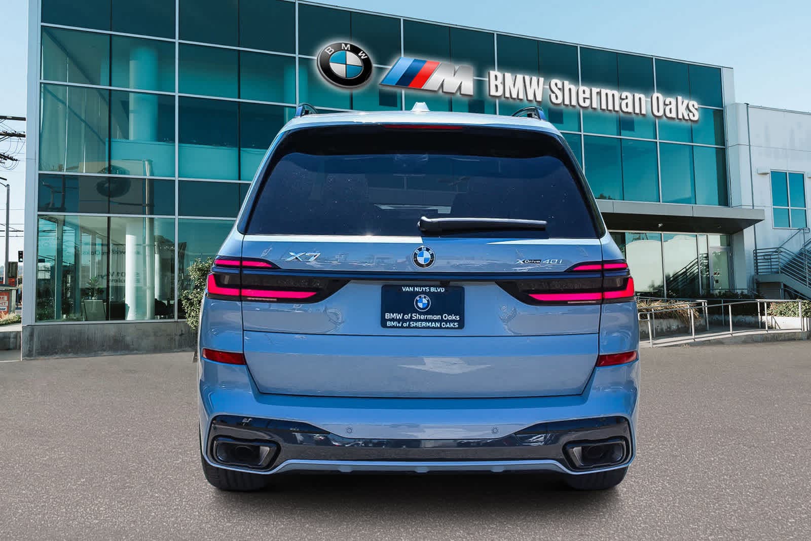 Thumbnail: 2026 BMW X7 - 5