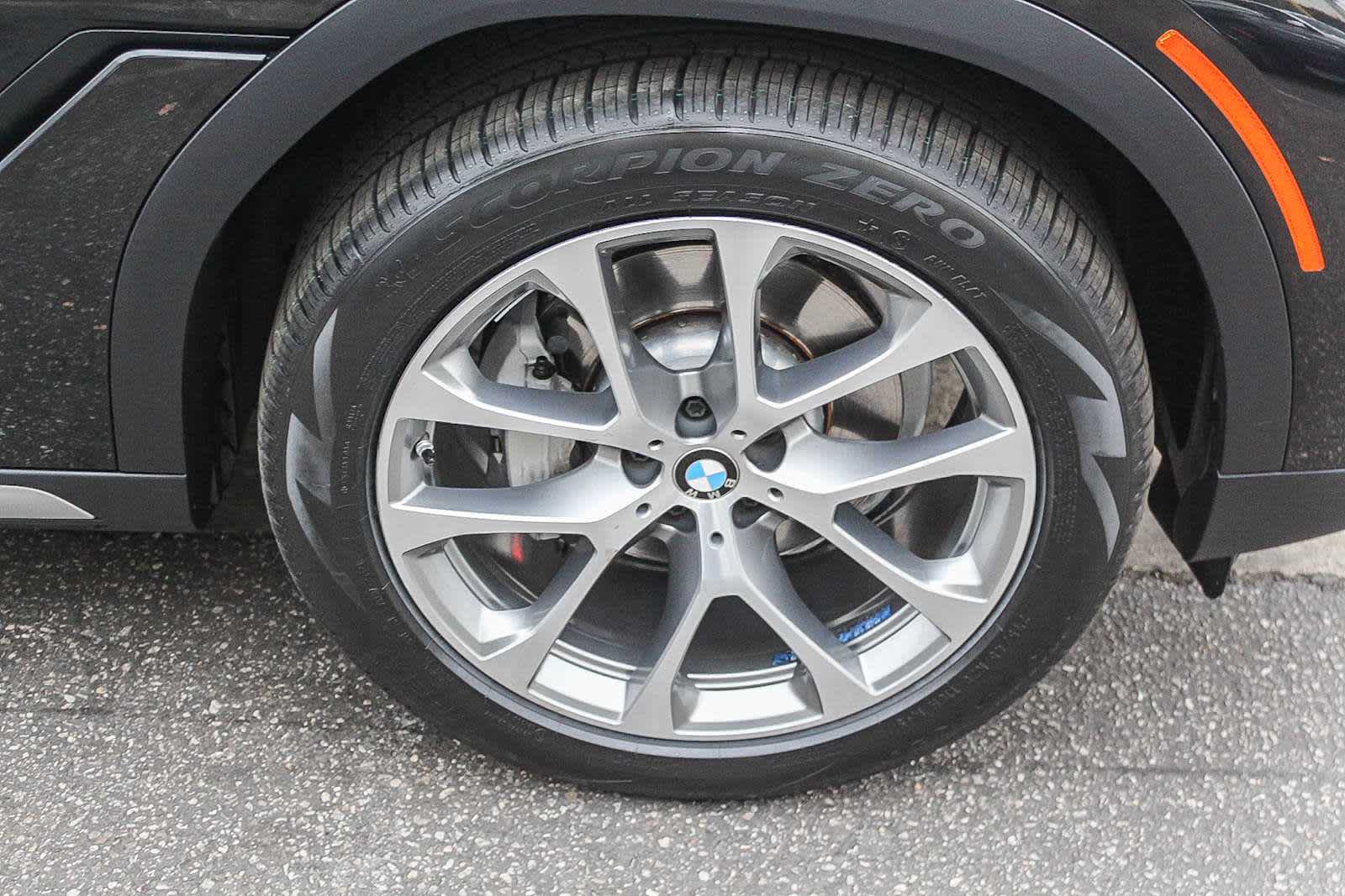 Thumbnail: 2023 BMW X6 - 9